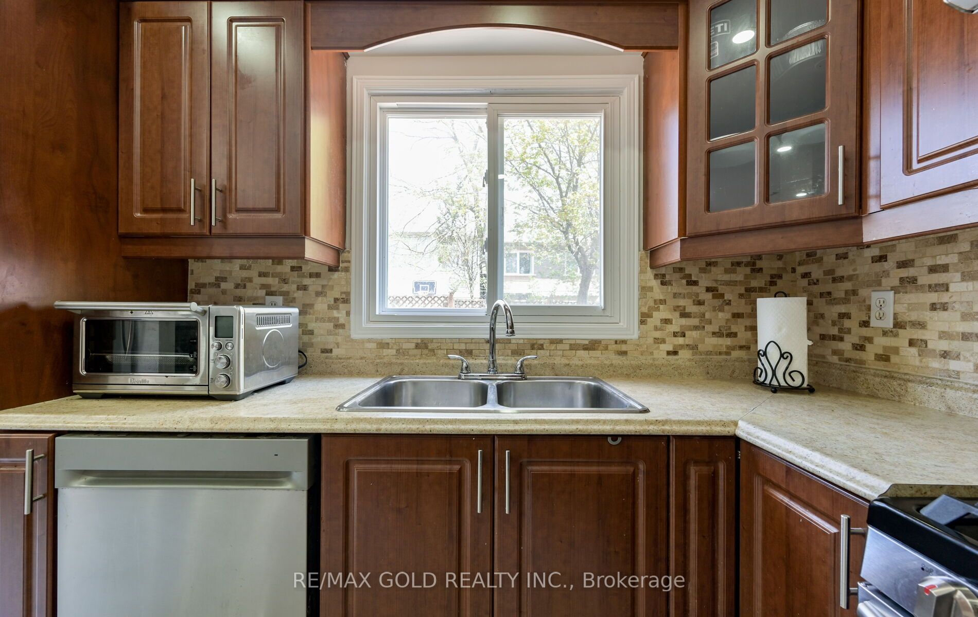 171 Fernforest Drive Property Photo 12