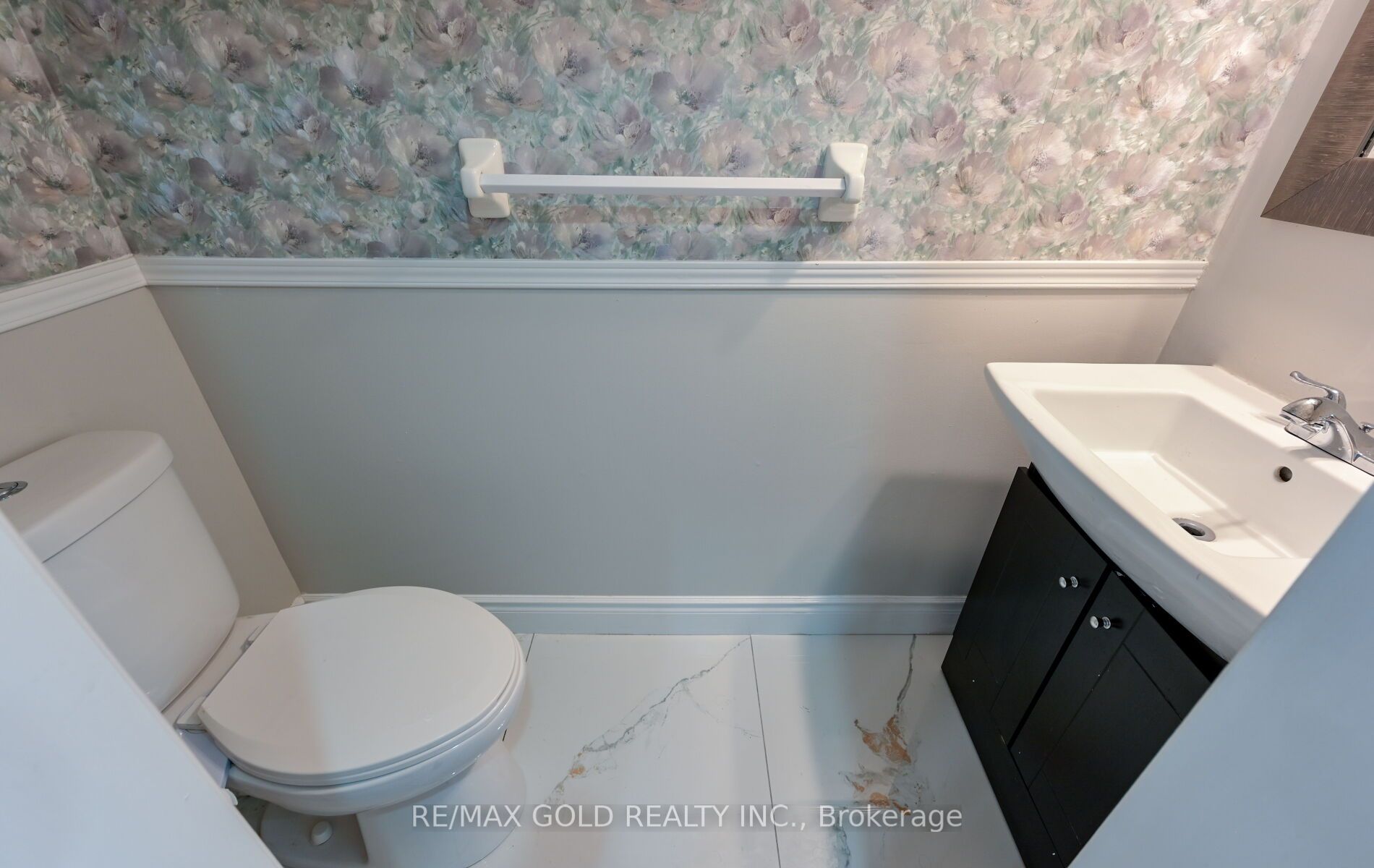 171 Fernforest Drive Property Photo 16