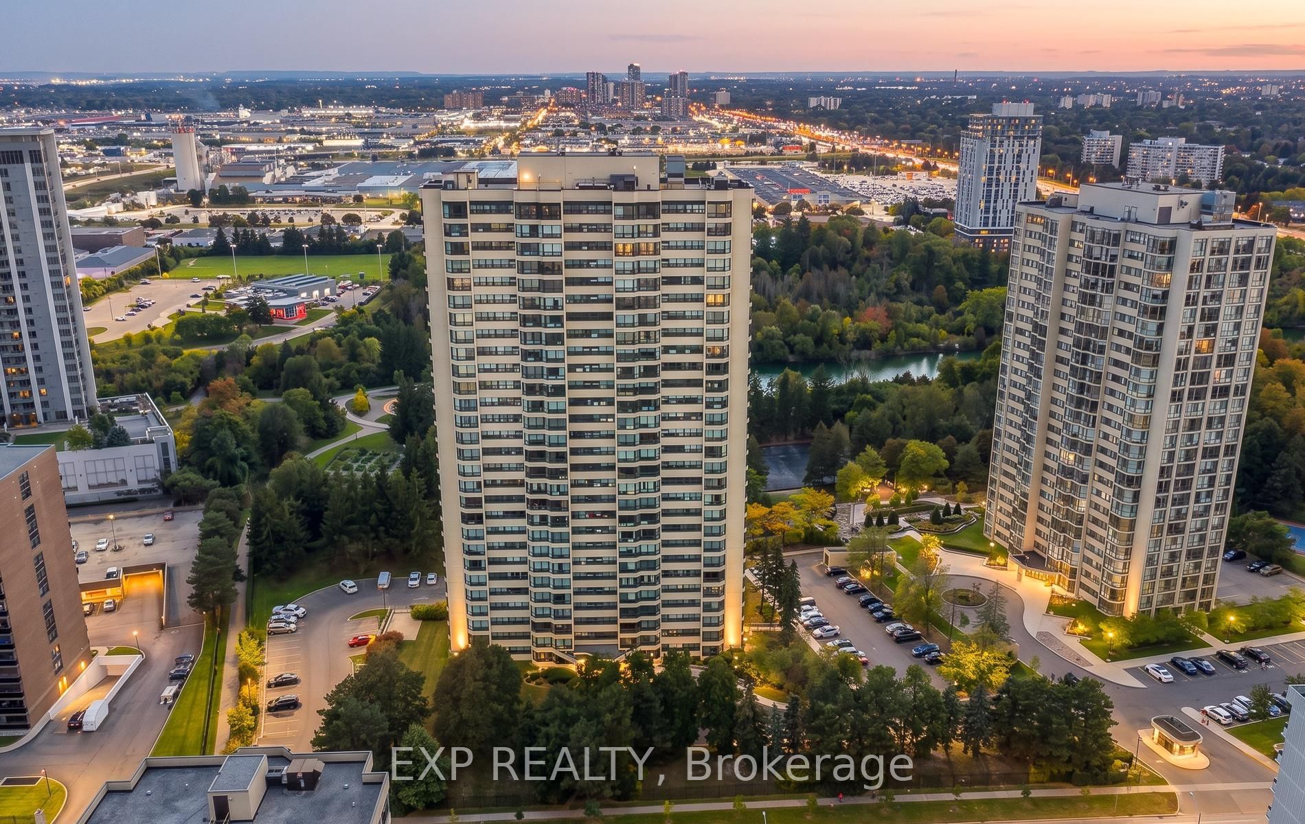 8 Lisa Street E 1506 Property Photo 1