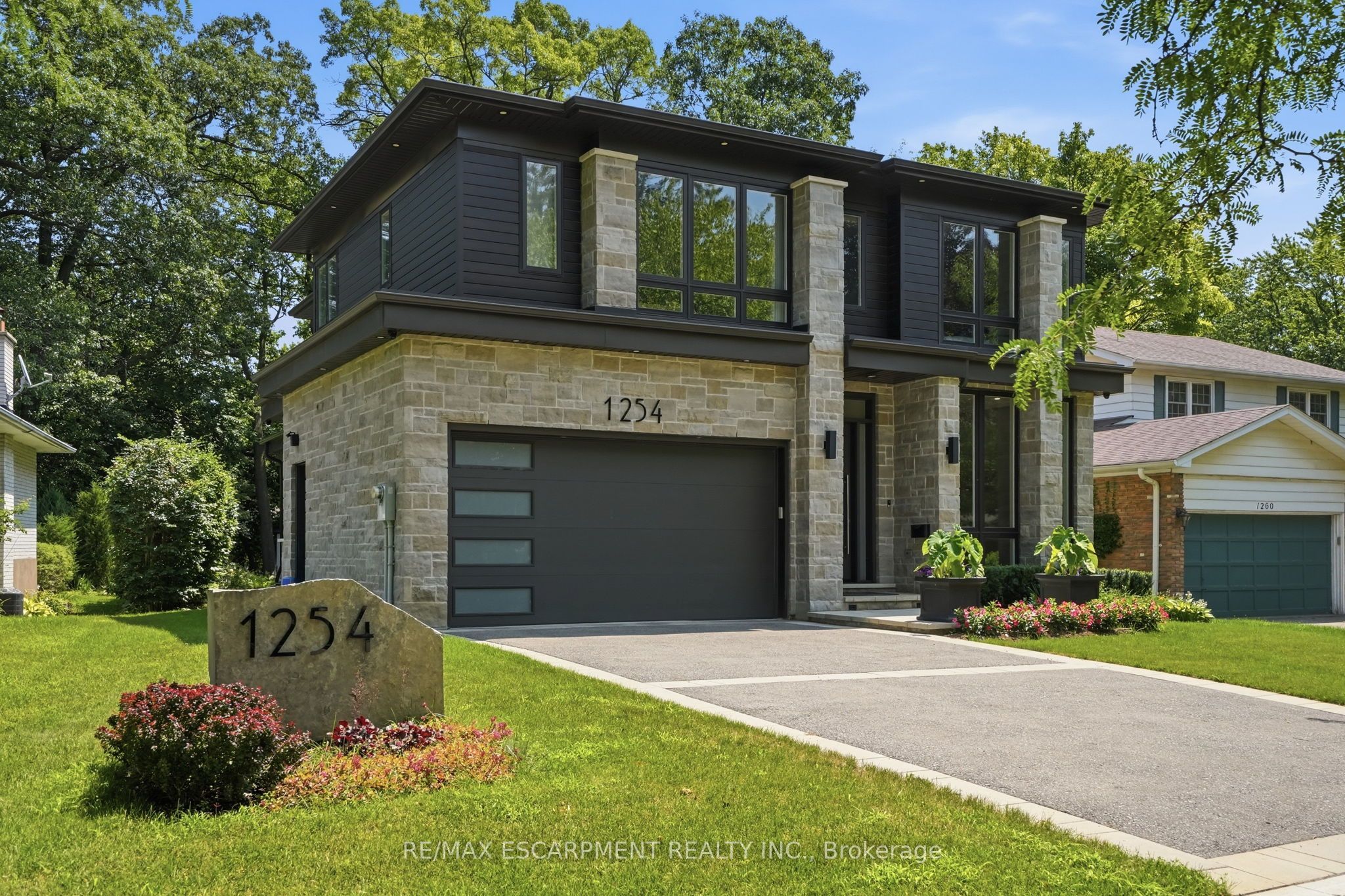 1254 Bramblewood Lane Property Photo 2