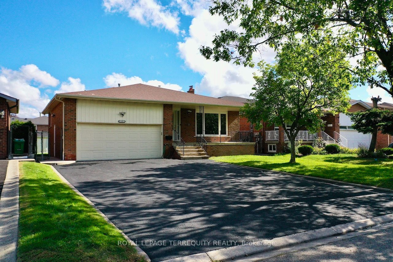 13 Milford Crescent Upper Level Property Photo 1