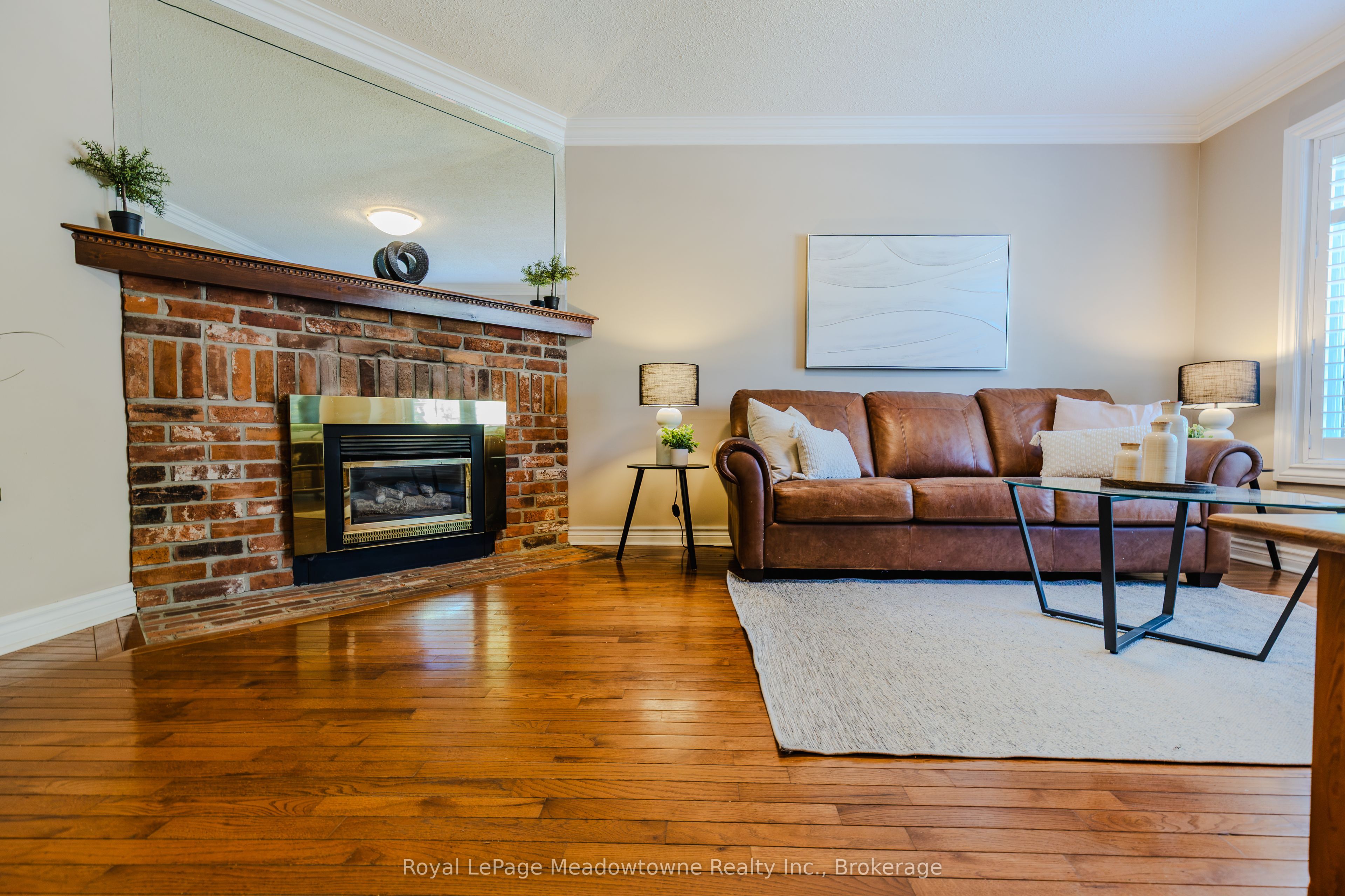 902 Laurier Avenue Property Photo 5
