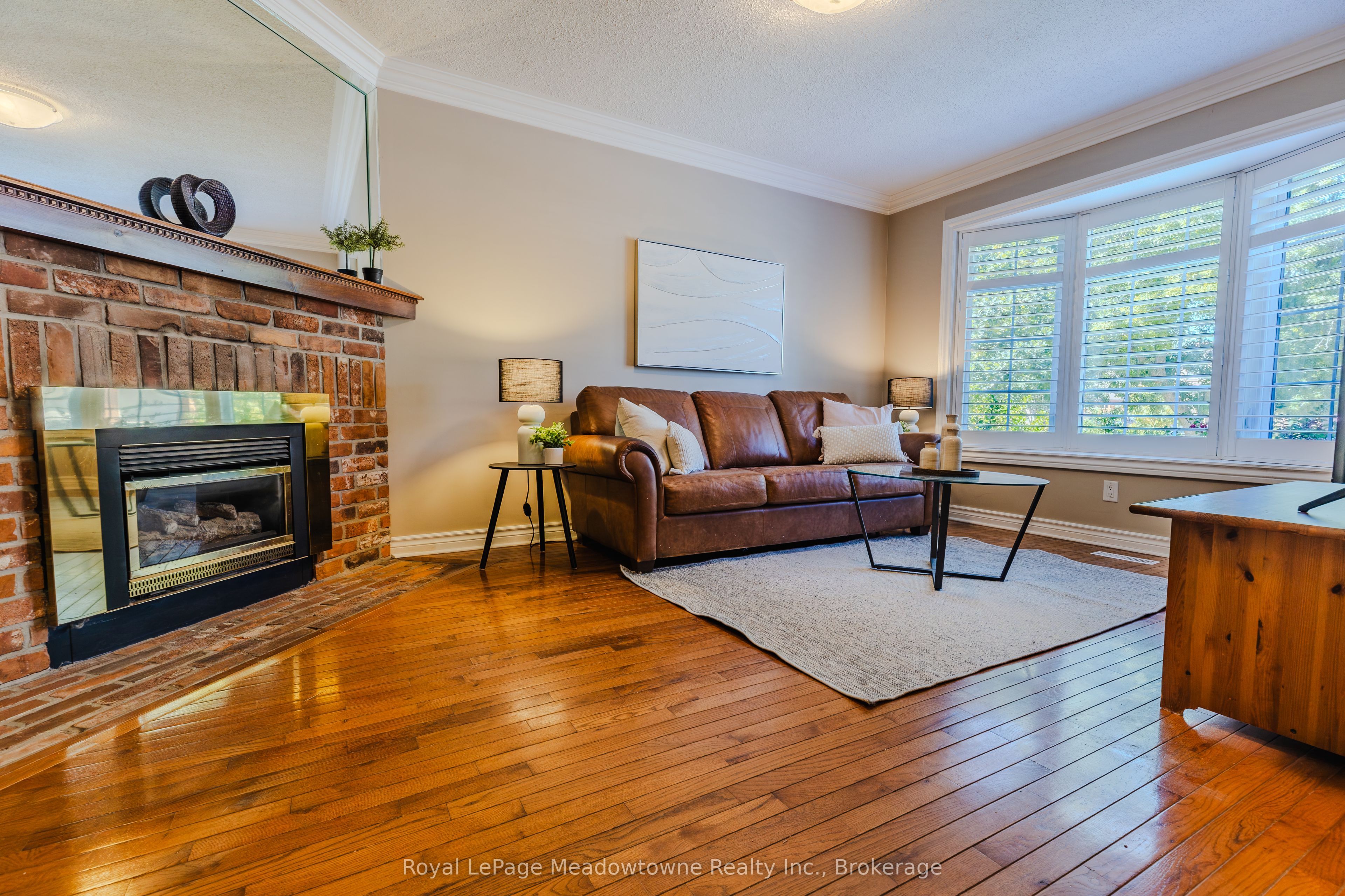 902 Laurier Avenue Property Photo 6