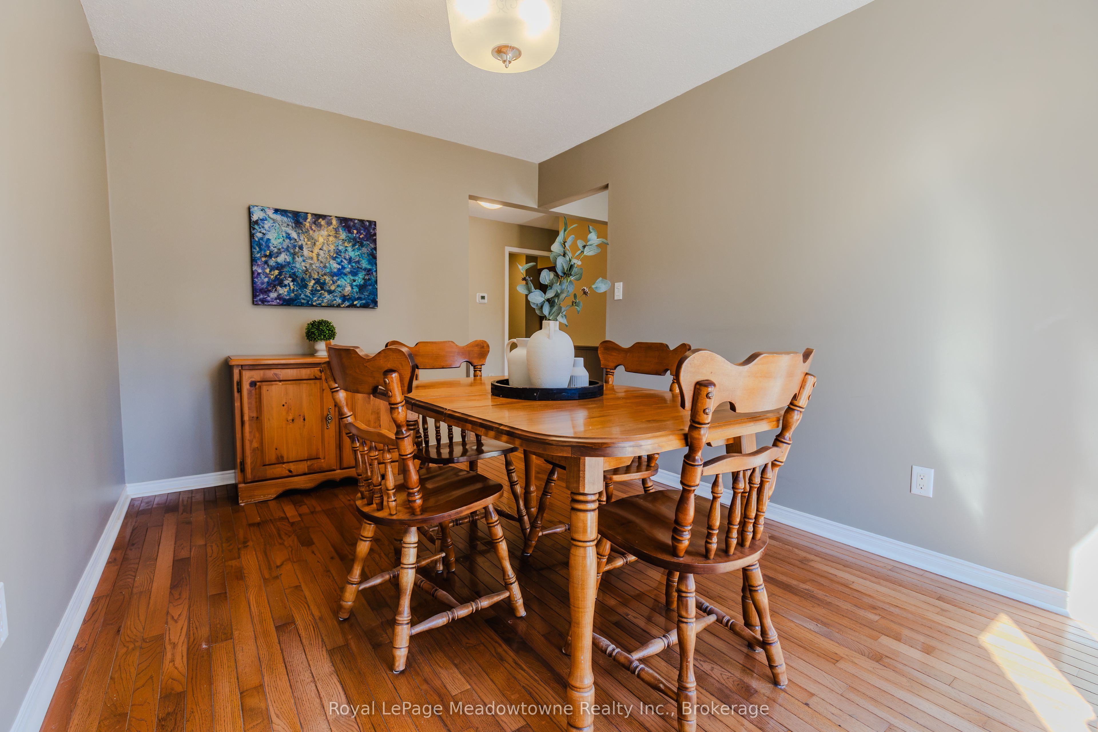 902 Laurier Avenue Property Photo 15