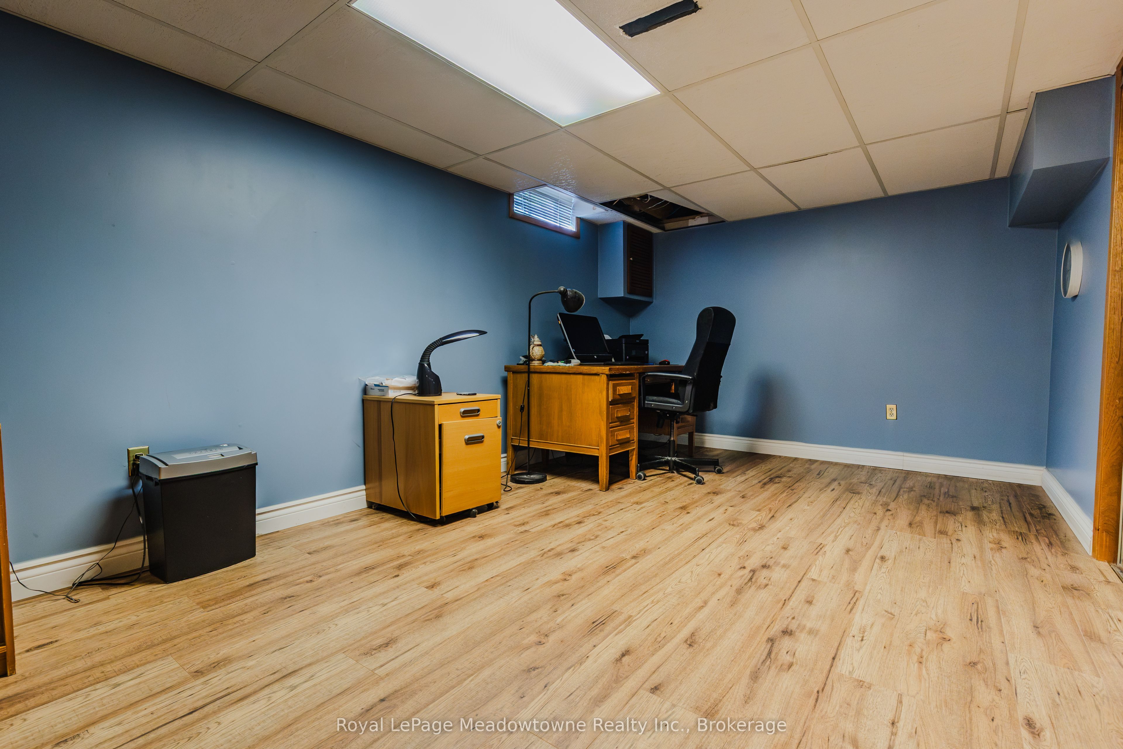 902 Laurier Avenue Property Photo 30