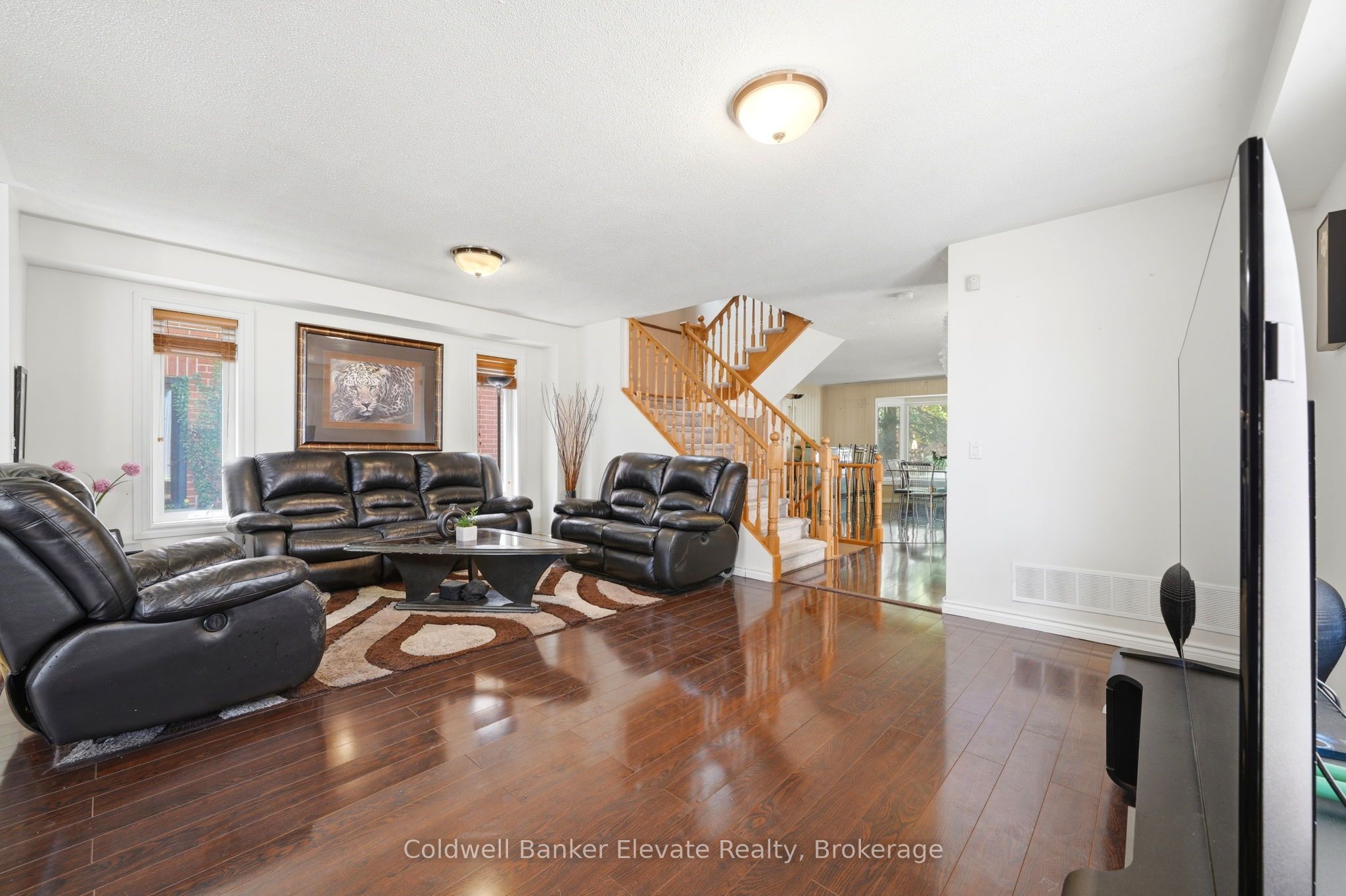 334 Cottonwood Street Property Photo 8