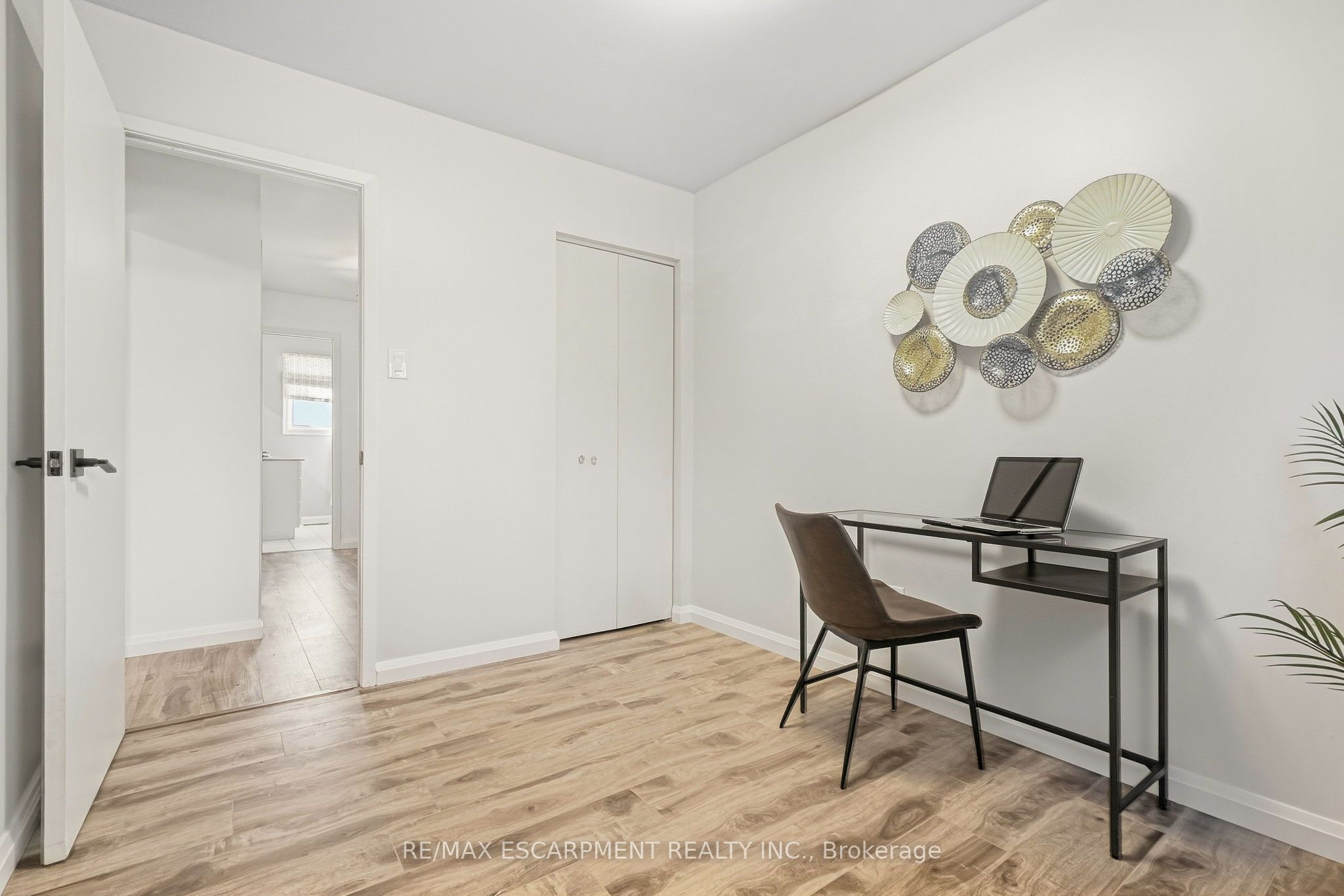 1518 Sixth Line 27 Property Photo 18