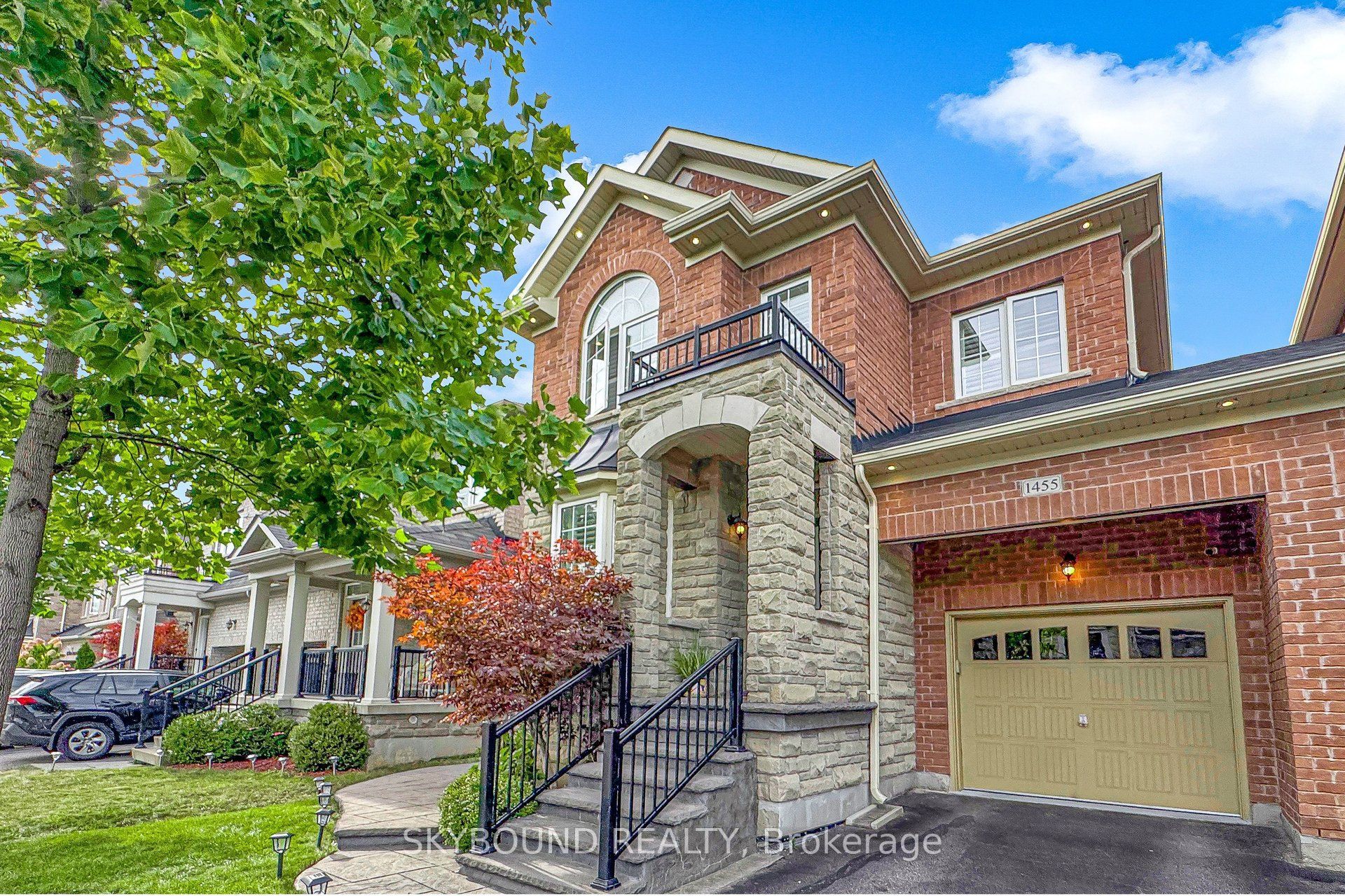 1455 Haws Crescent Property Photo 3