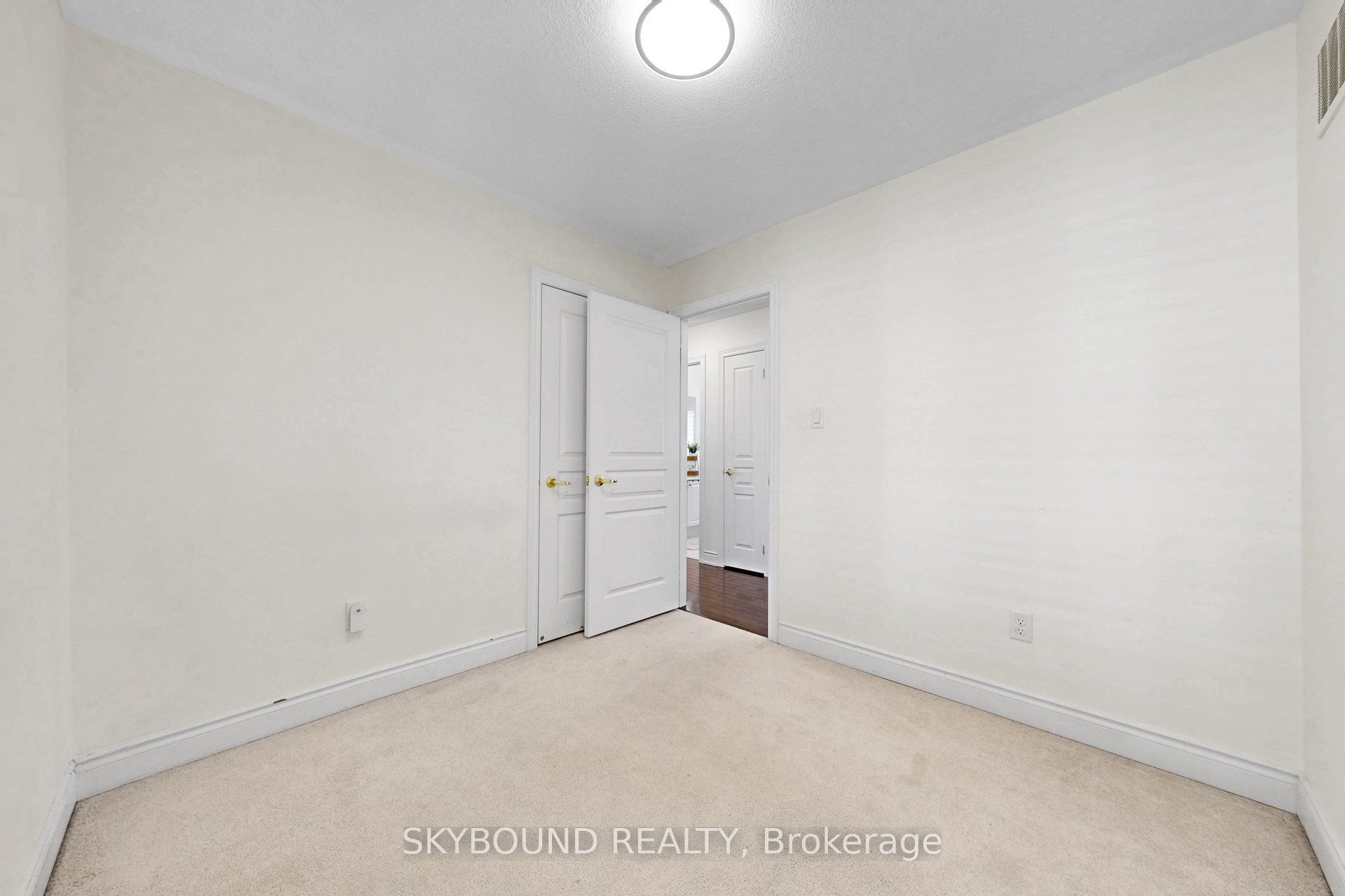 1455 Haws Crescent Property Photo 24