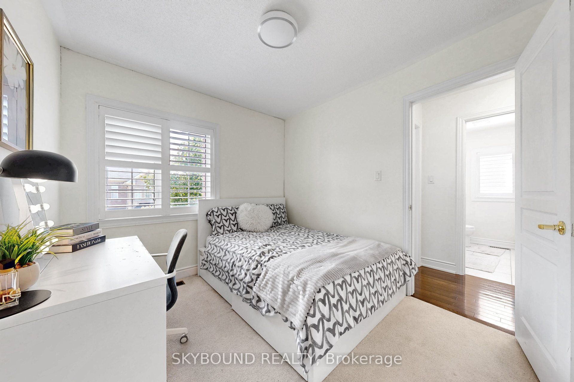 1455 Haws Crescent Property Photo 27