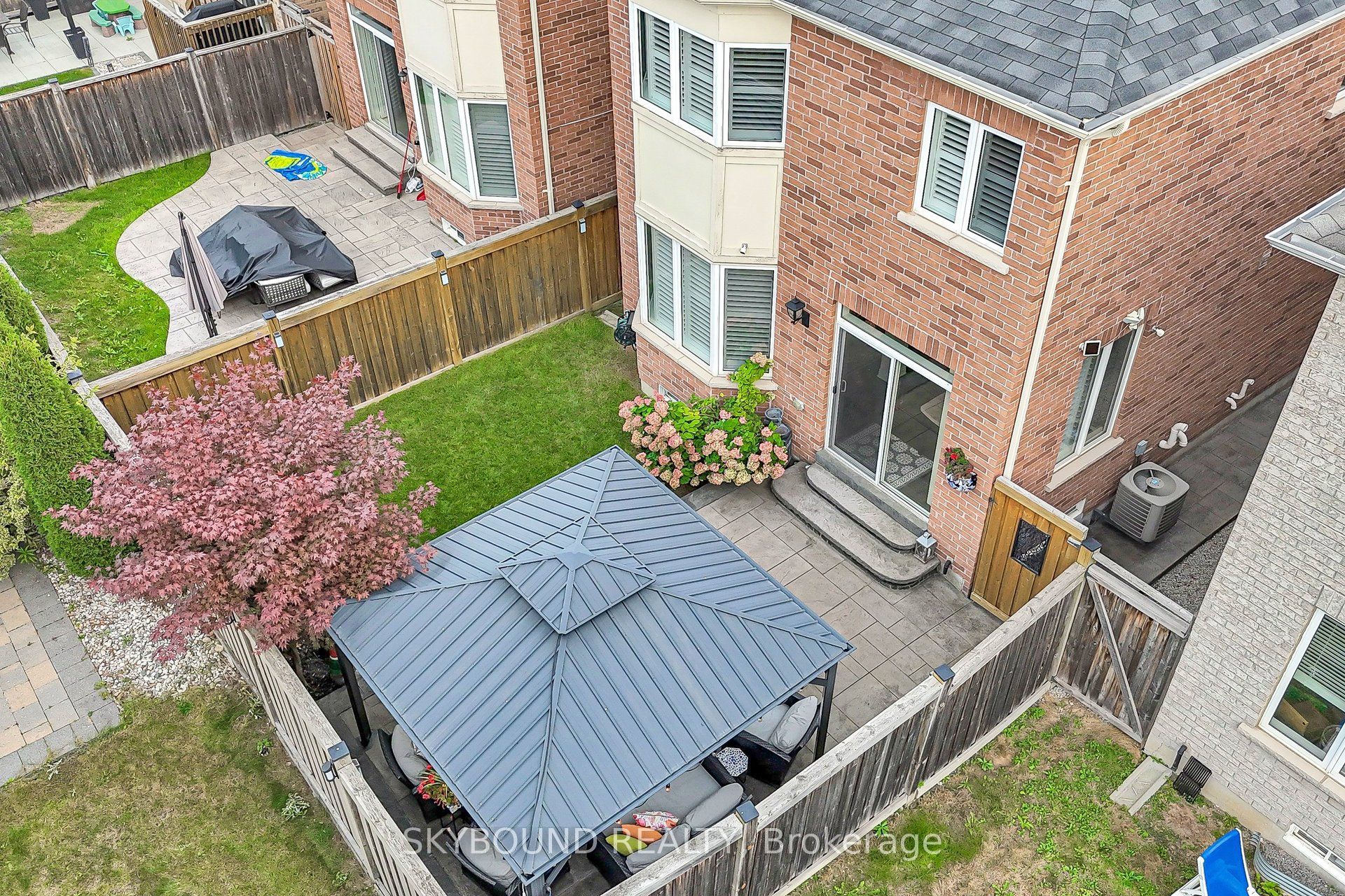 1455 Haws Crescent Property Photo 46