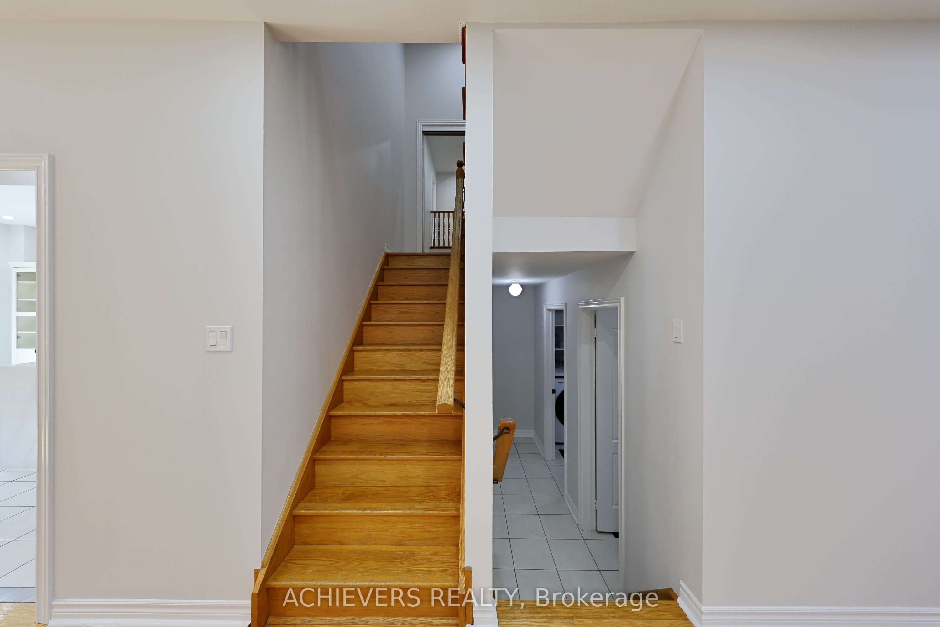 62 Sir Jacobs Crescent Property Photo 9