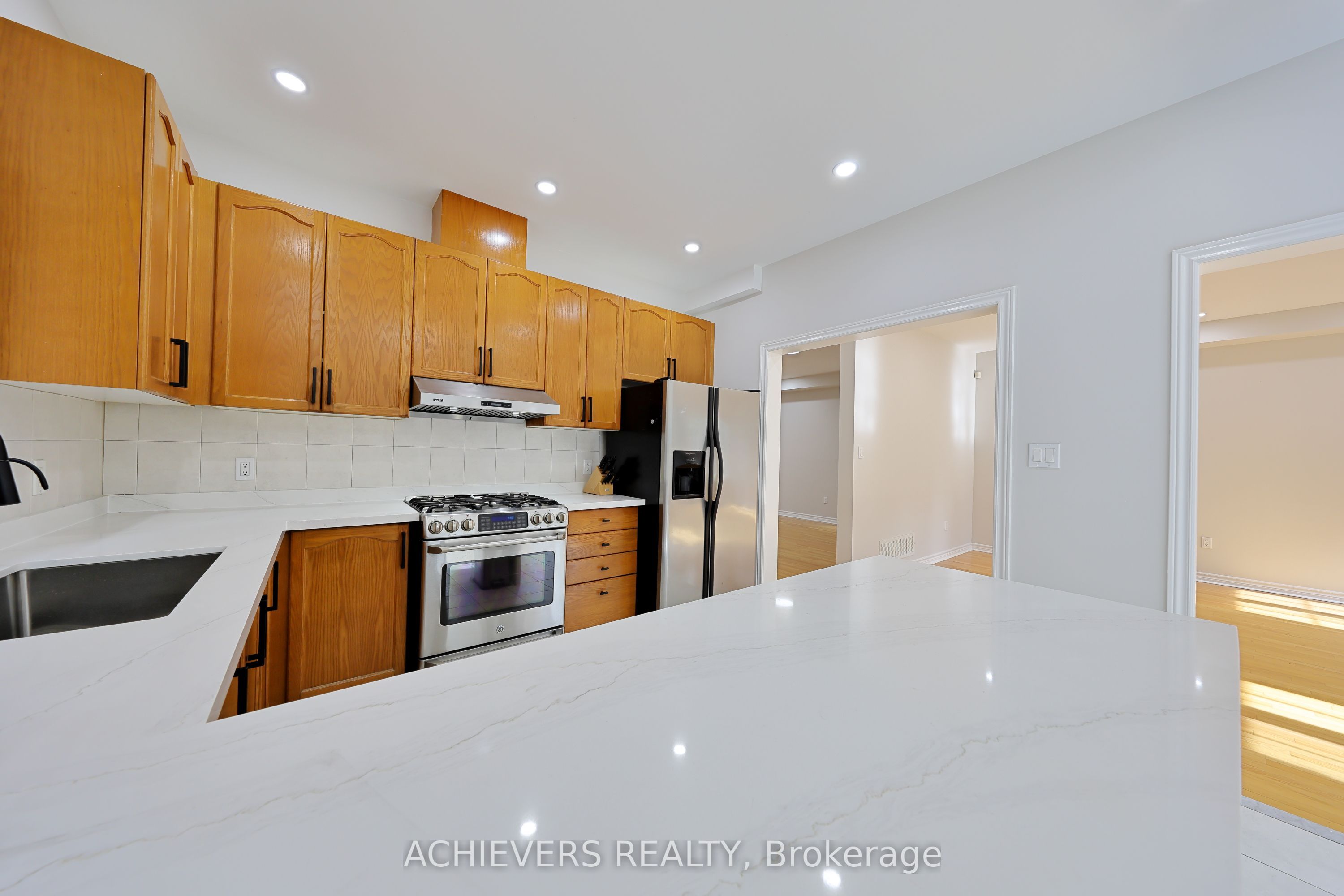 62 Sir Jacobs Crescent Property Photo 12