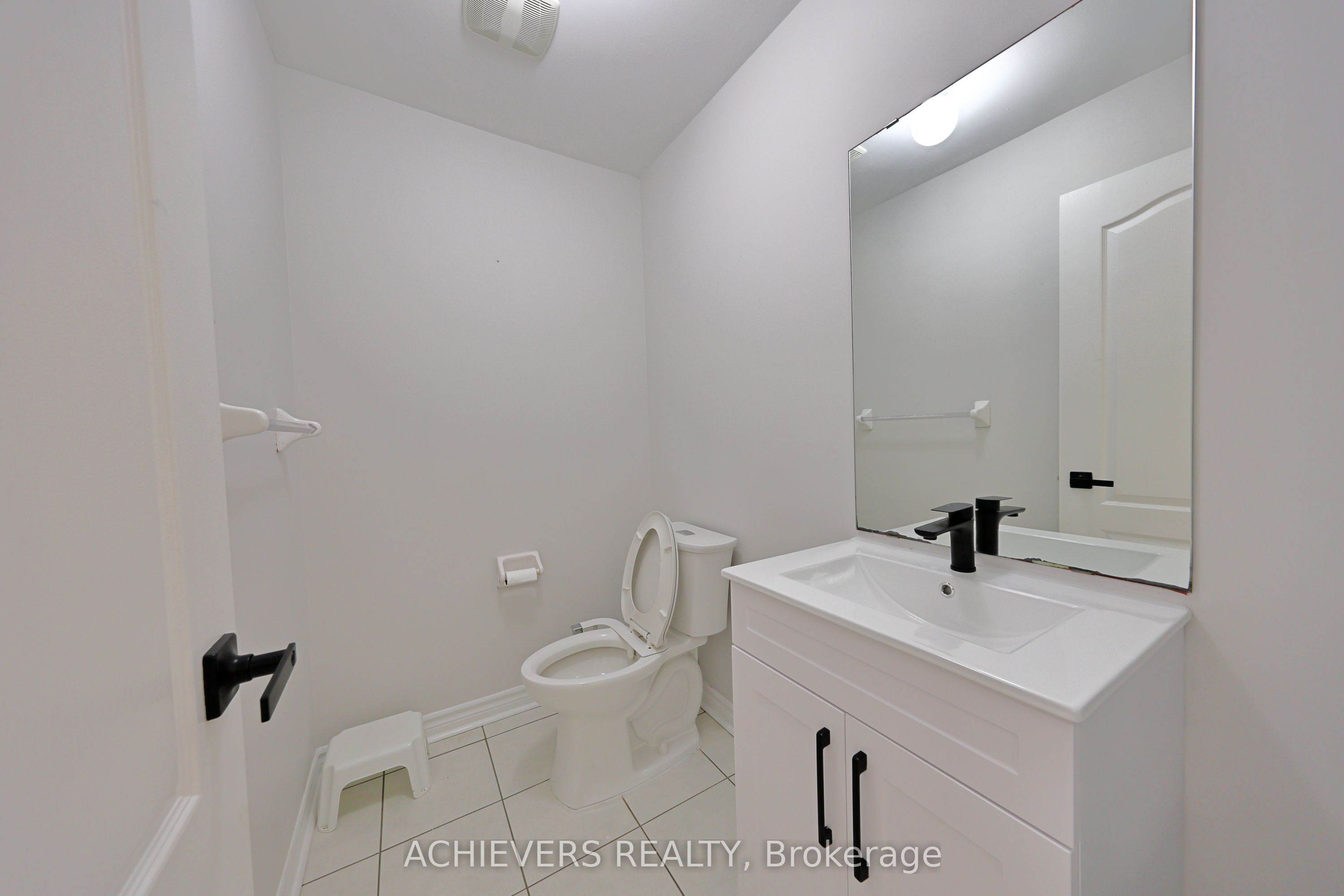 62 Sir Jacobs Crescent Property Photo 15