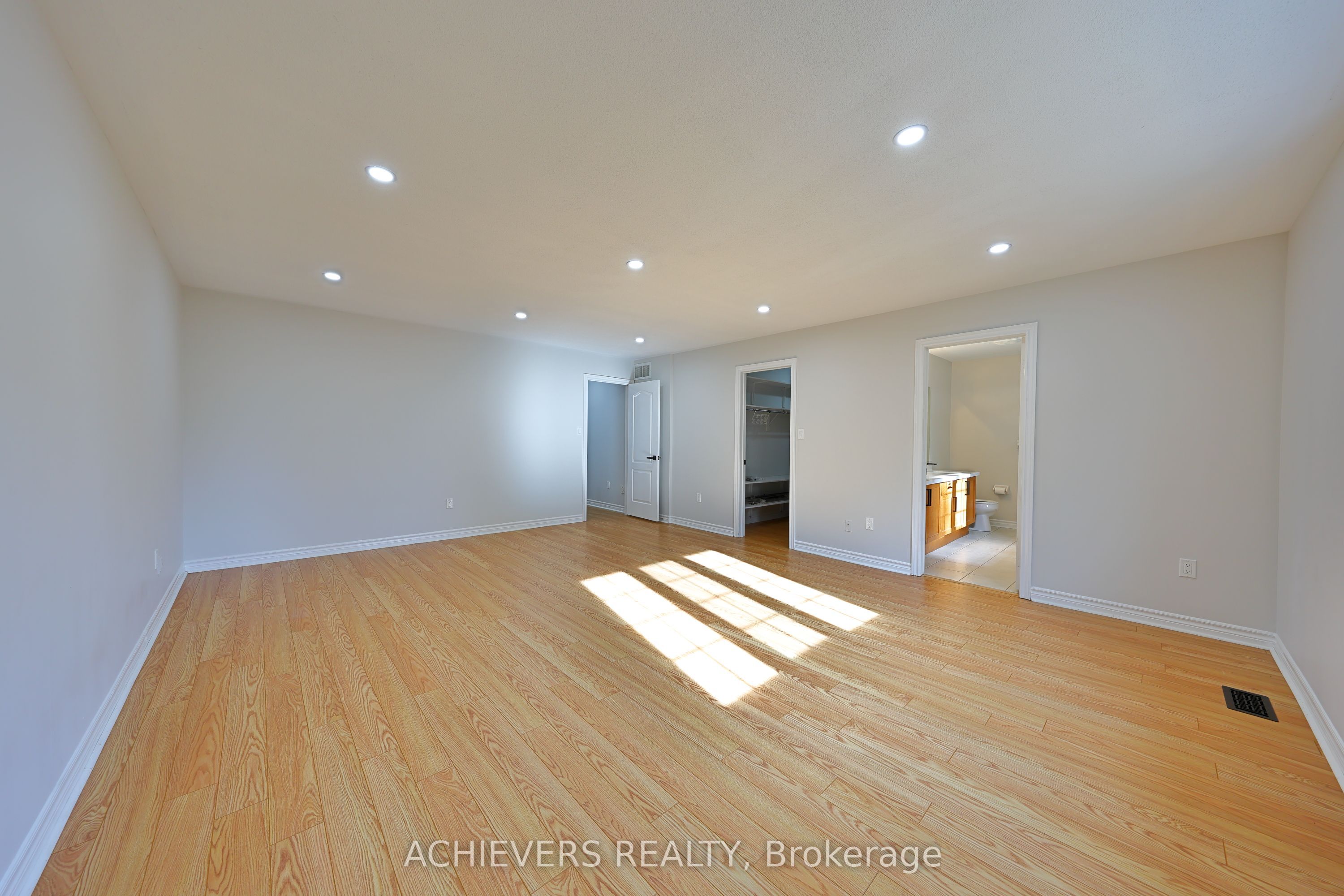 62 Sir Jacobs Crescent Property Photo 31