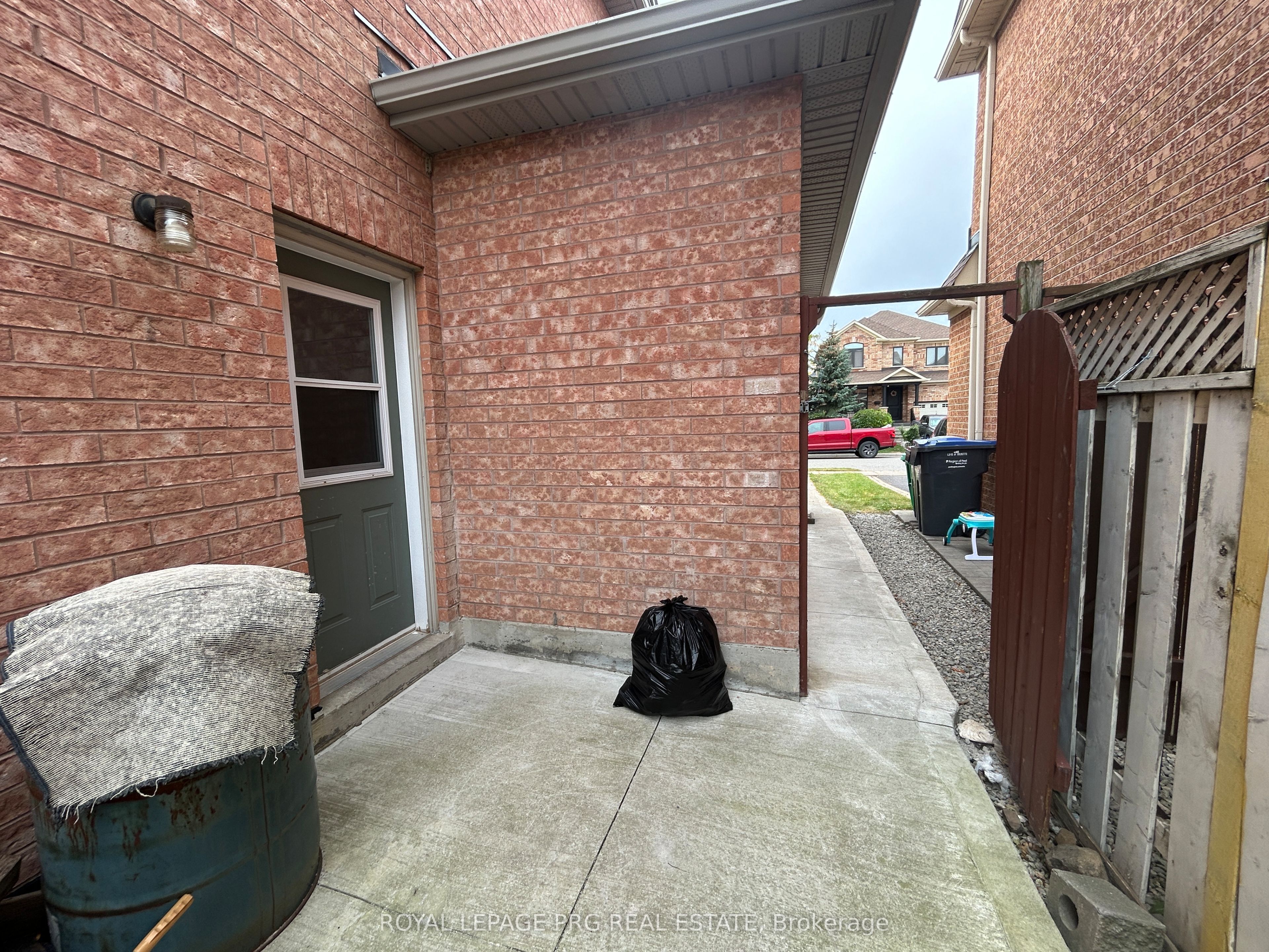 11 Villagewood Street A Property Photo 2