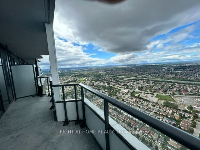 448 Burnhamthorpe Rd Road W 6205 Property Photo 10