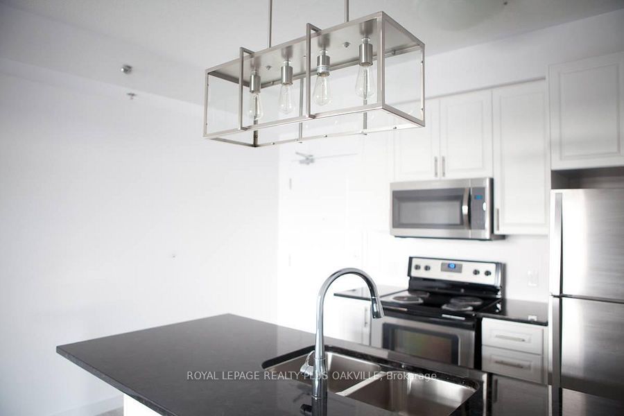 2490 Old Bronte Road 221 Property Photo 5