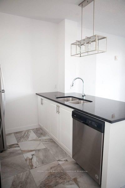 2490 Old Bronte Road 221 Property Photo 6