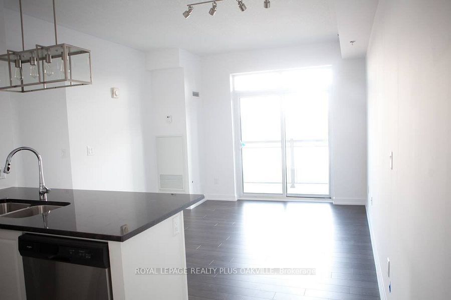 2490 Old Bronte Road 221 Property Photo 7