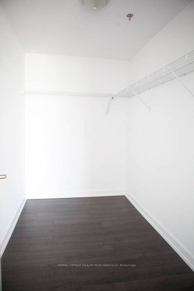 2490 Old Bronte Road 221 Property Photo 14