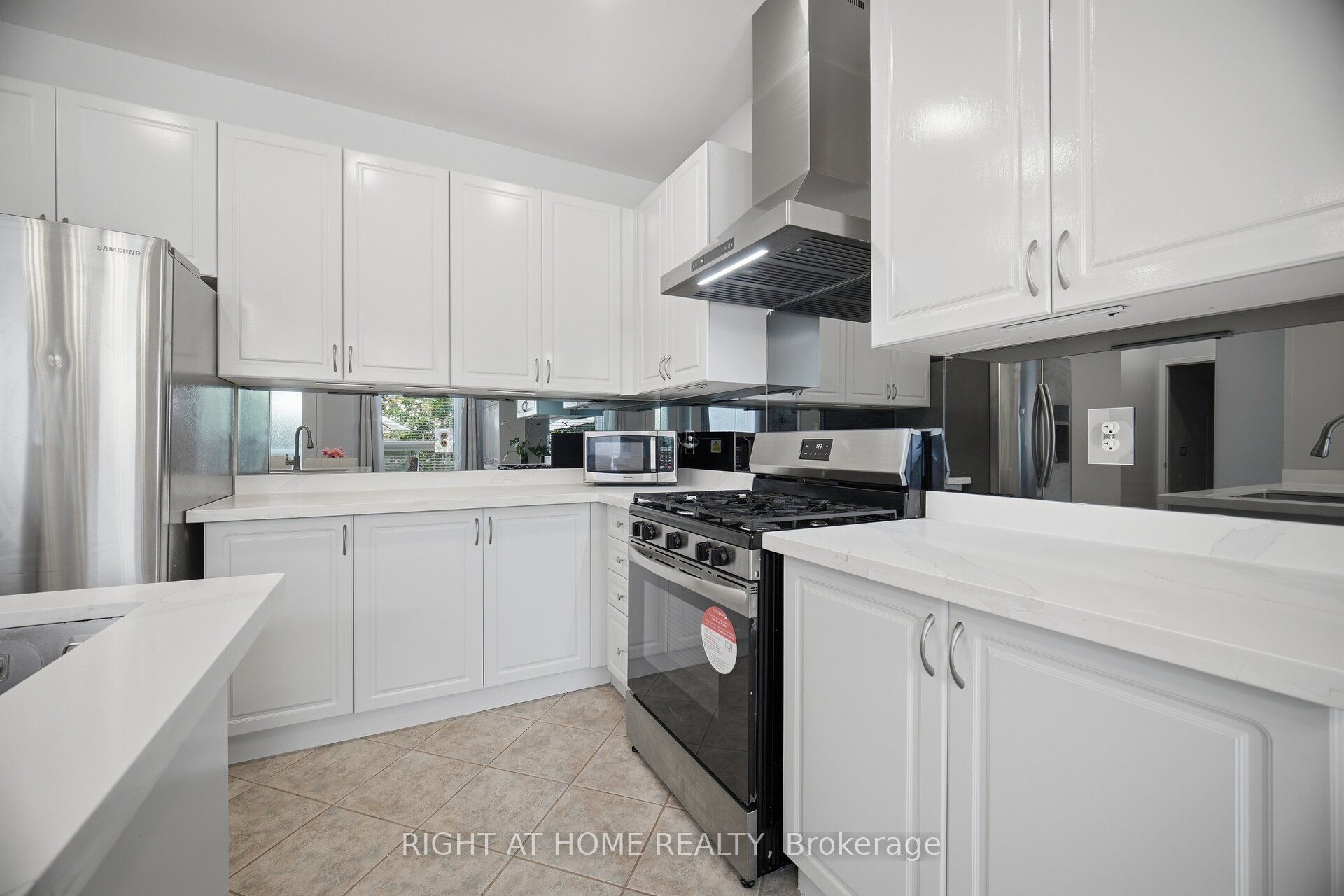 2249 Crestmont Drive Property Photo 17