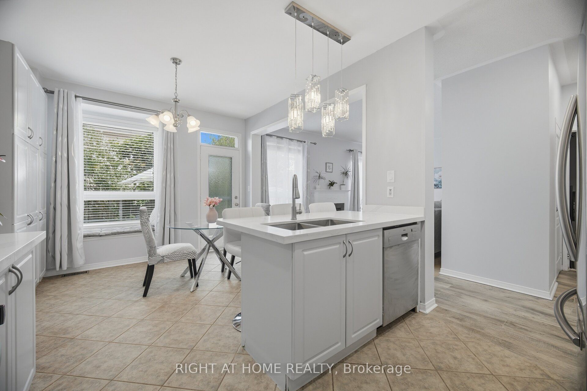 2249 Crestmont Drive Property Photo 18
