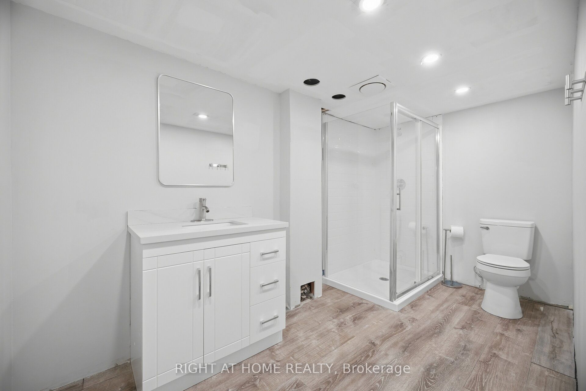 2249 Crestmont Drive Property Photo 42