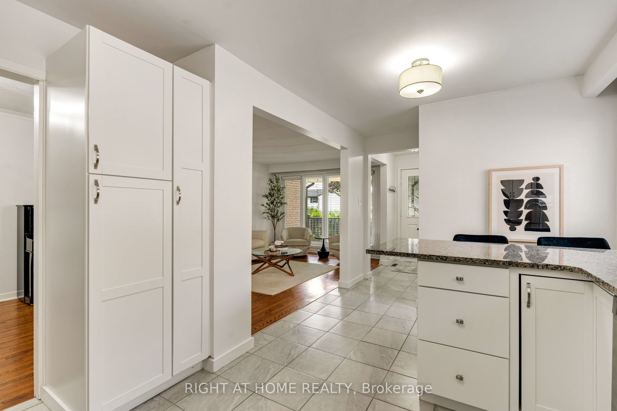 1302 Redbank Crescent Property Photo 10