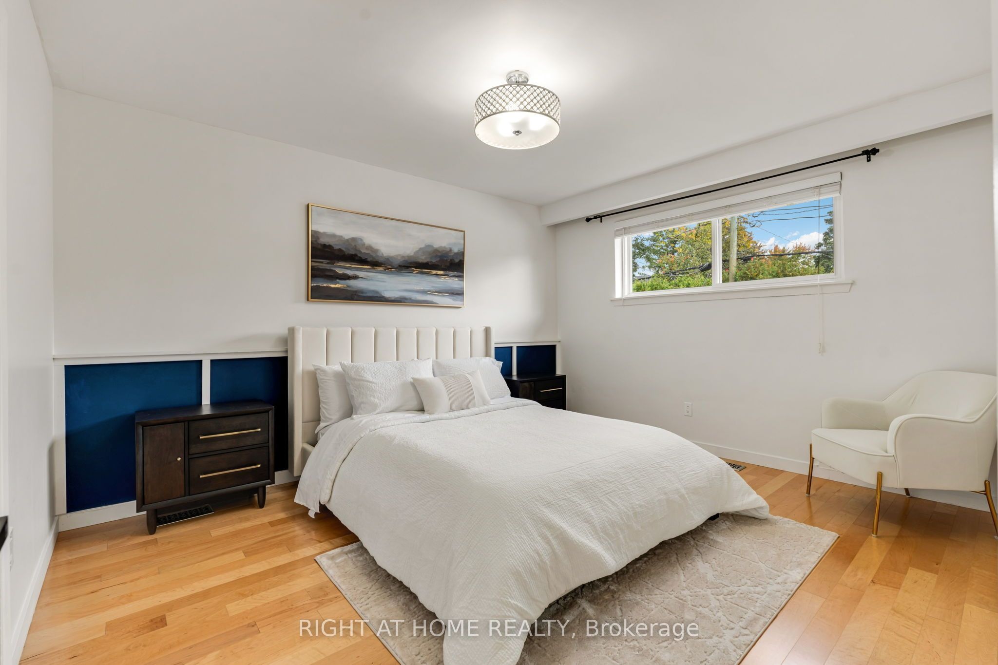 1302 Redbank Crescent Property Photo 11