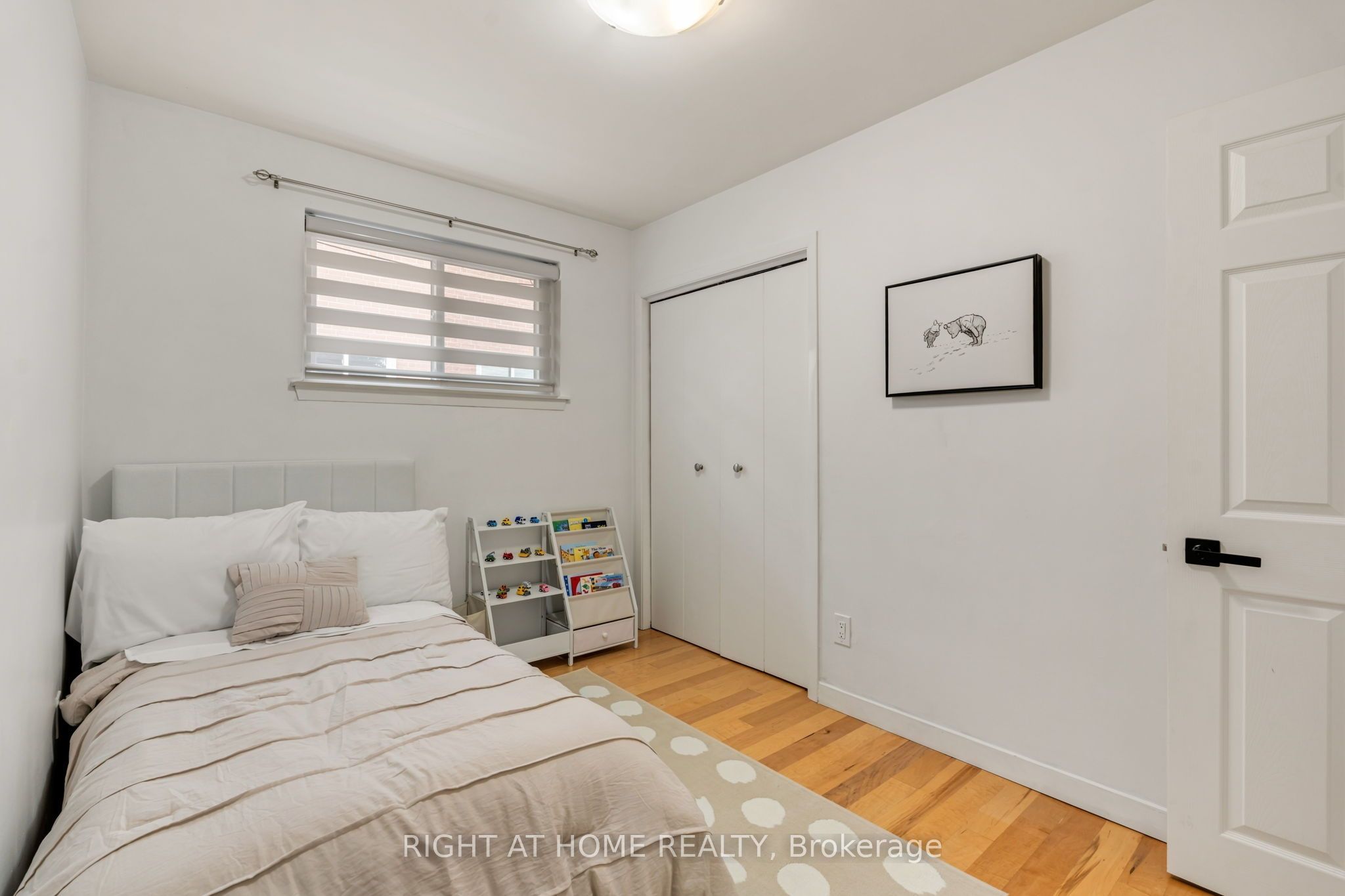 1302 Redbank Crescent Property Photo 16