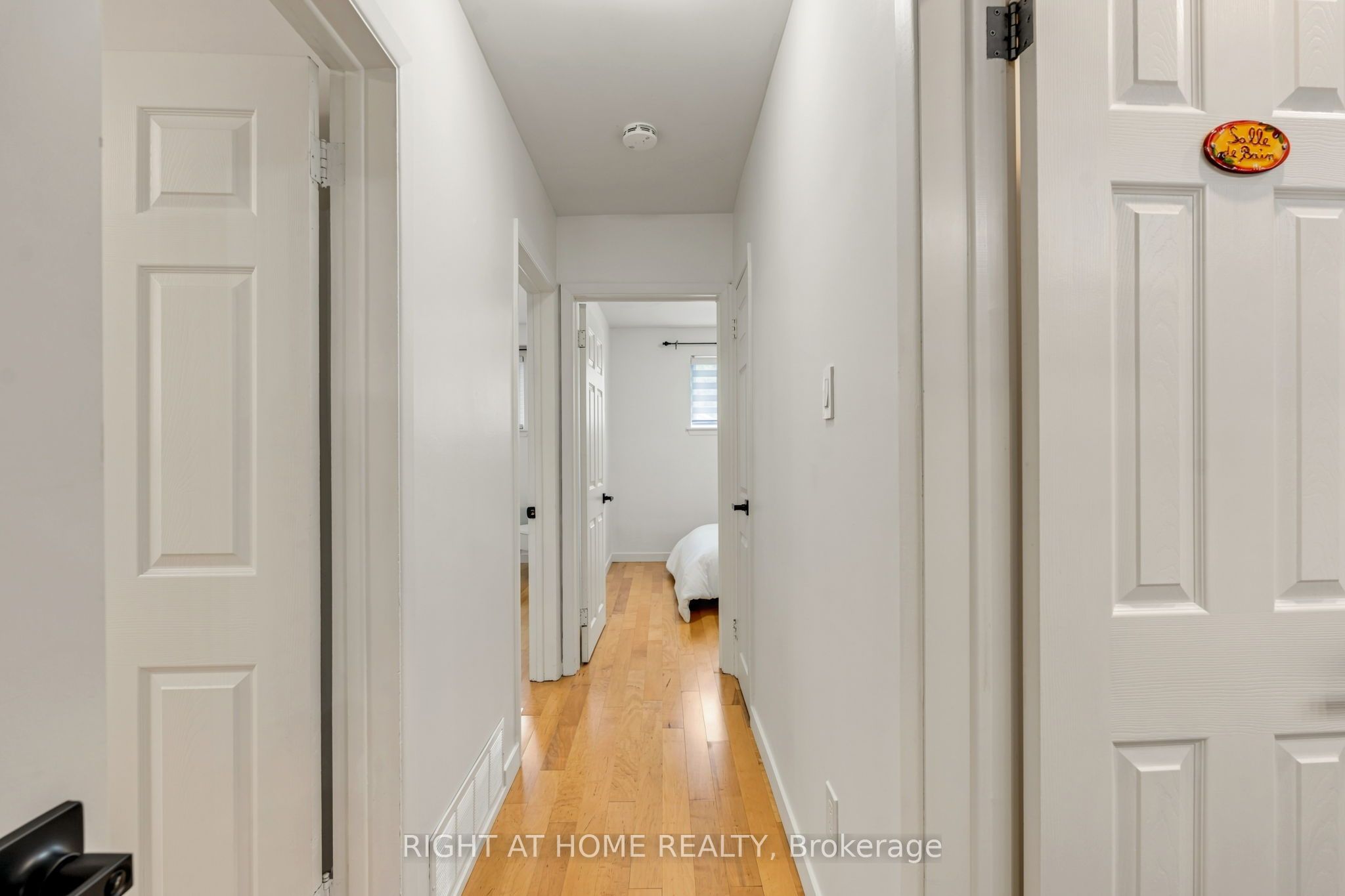 1302 Redbank Crescent Property Photo 17