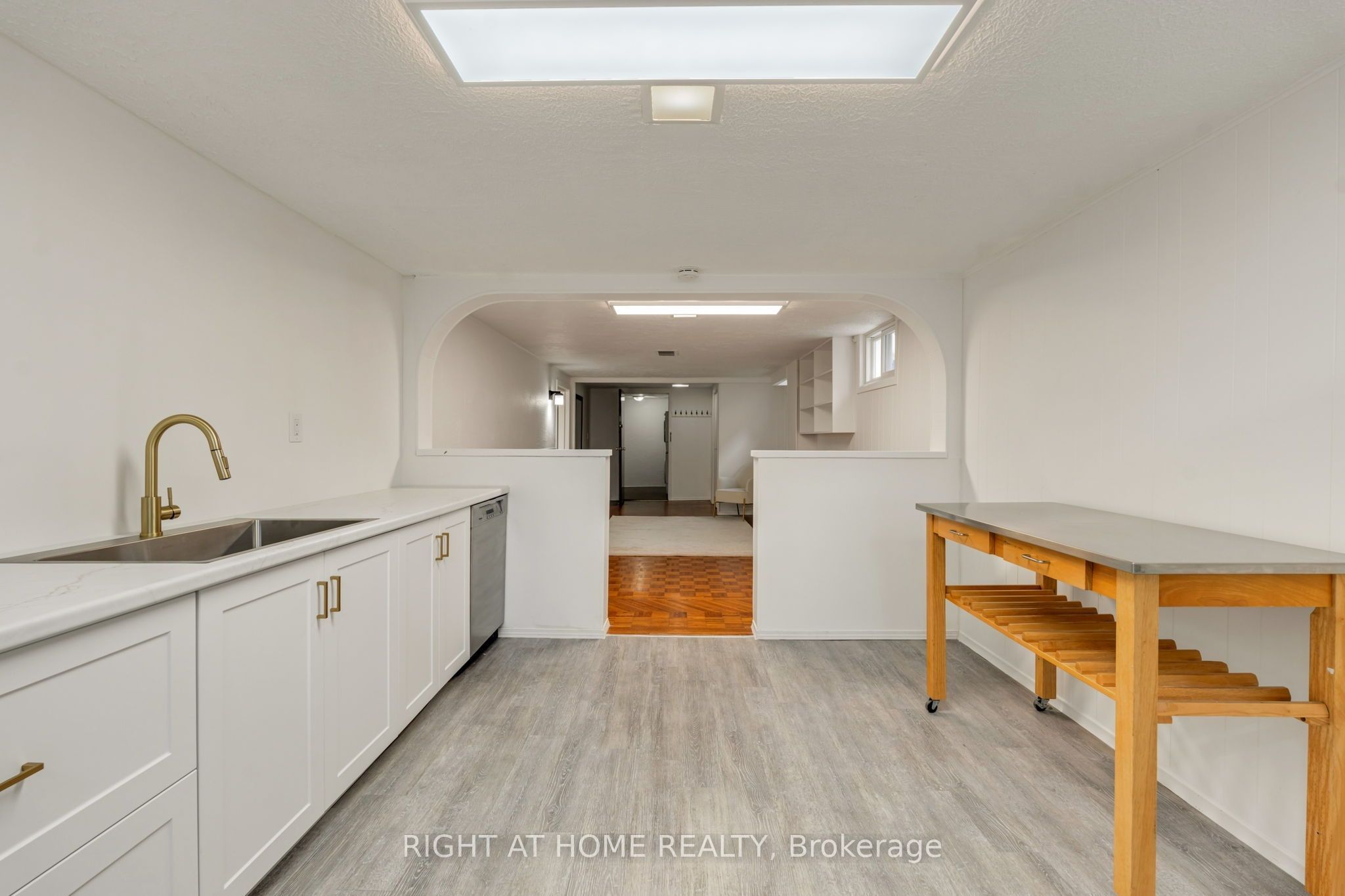 1302 Redbank Crescent Property Photo 24