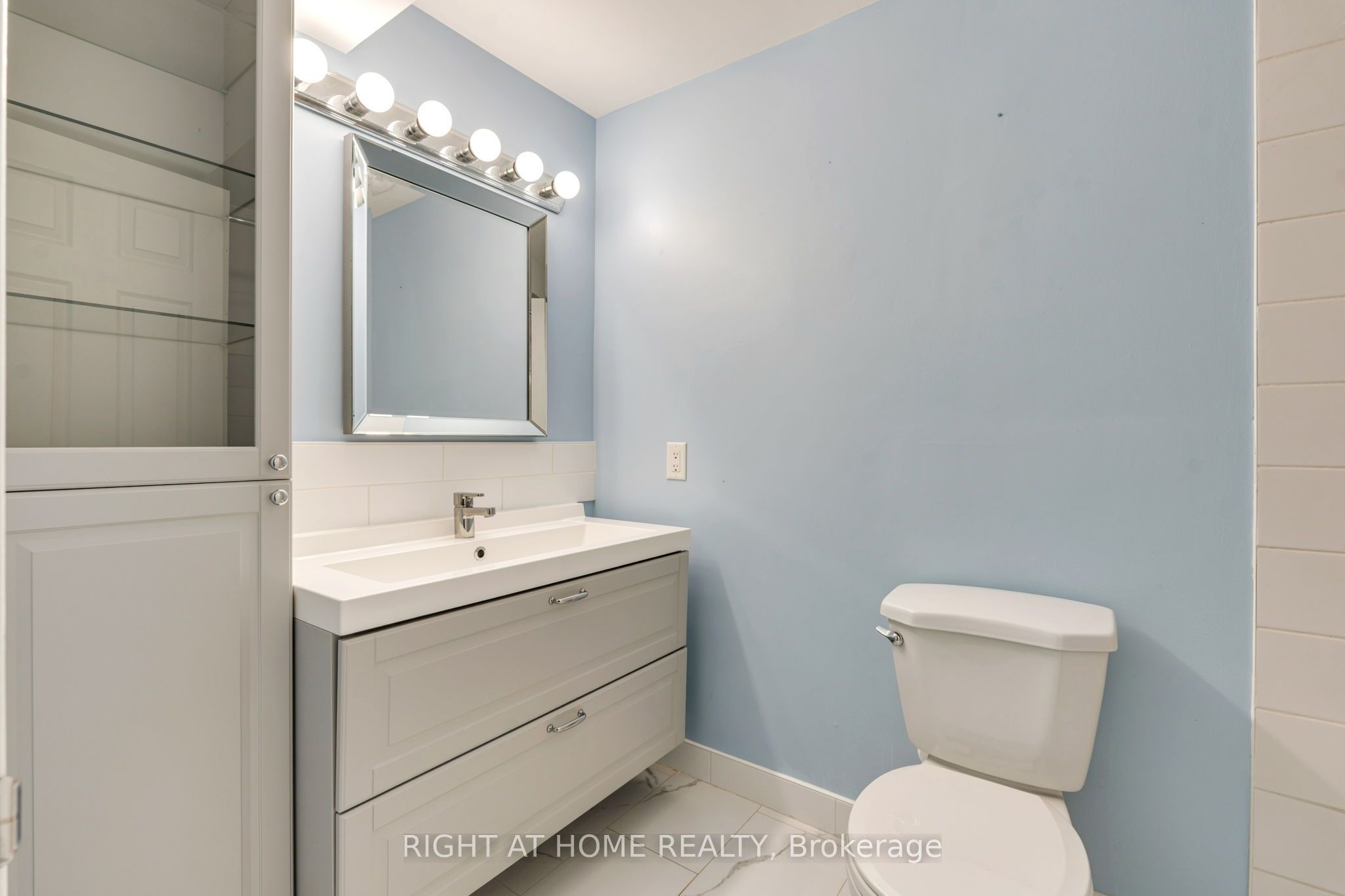 1302 Redbank Crescent Property Photo 27