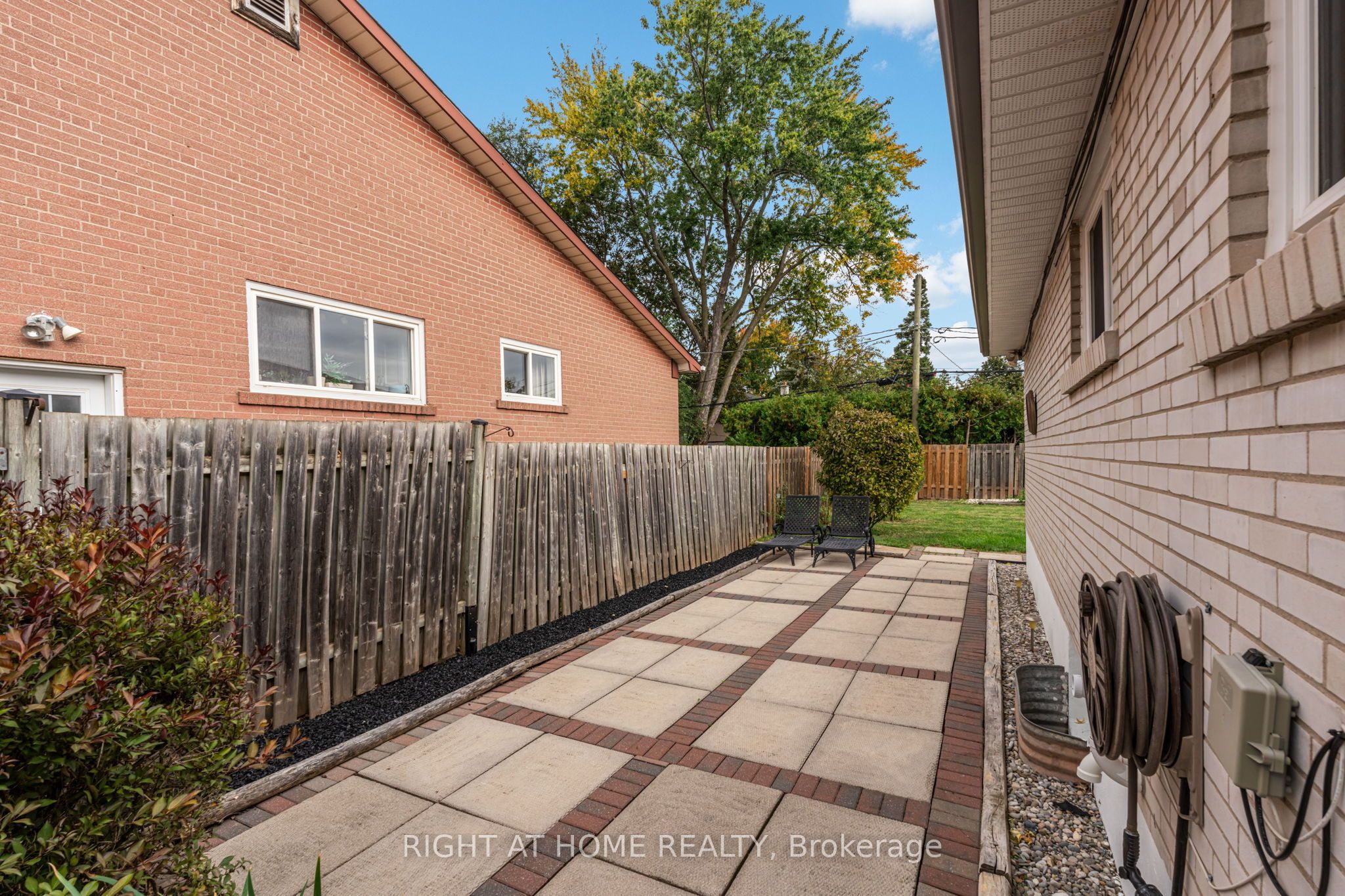 1302 Redbank Crescent Property Photo 33