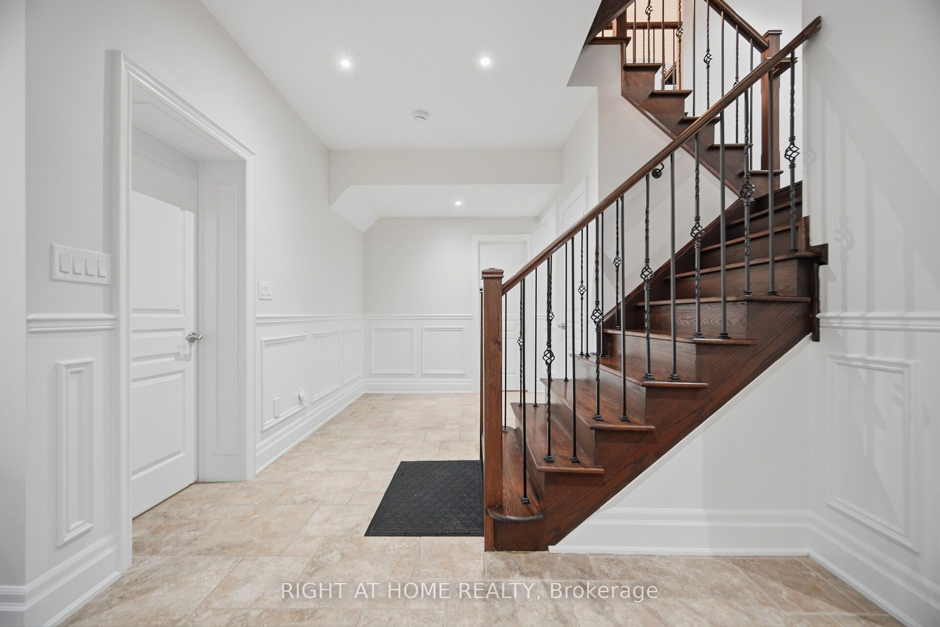 2122 Law Hill Gate Property Photo 42