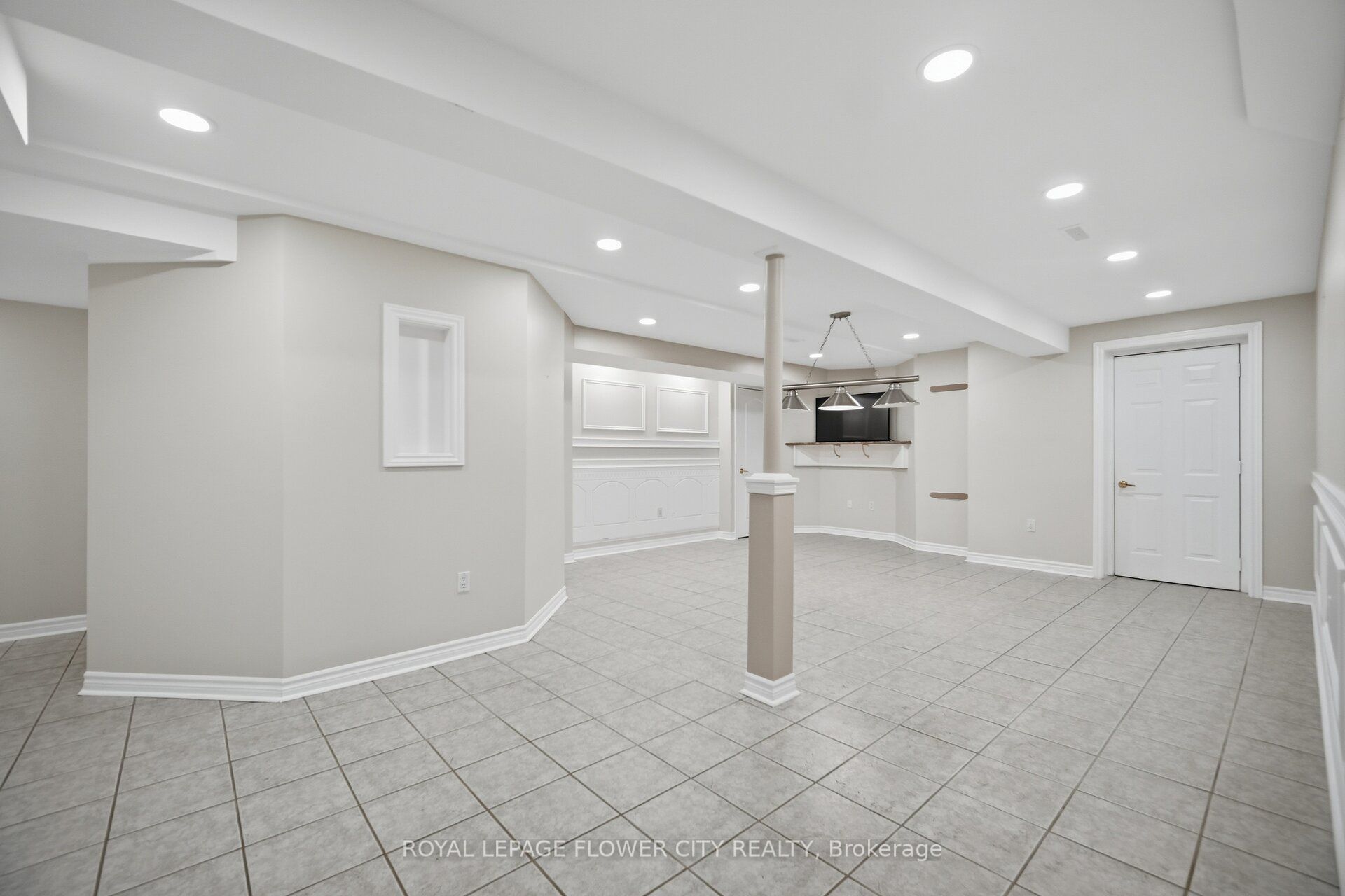 4 Castle Mountain Drive Property Photo 35