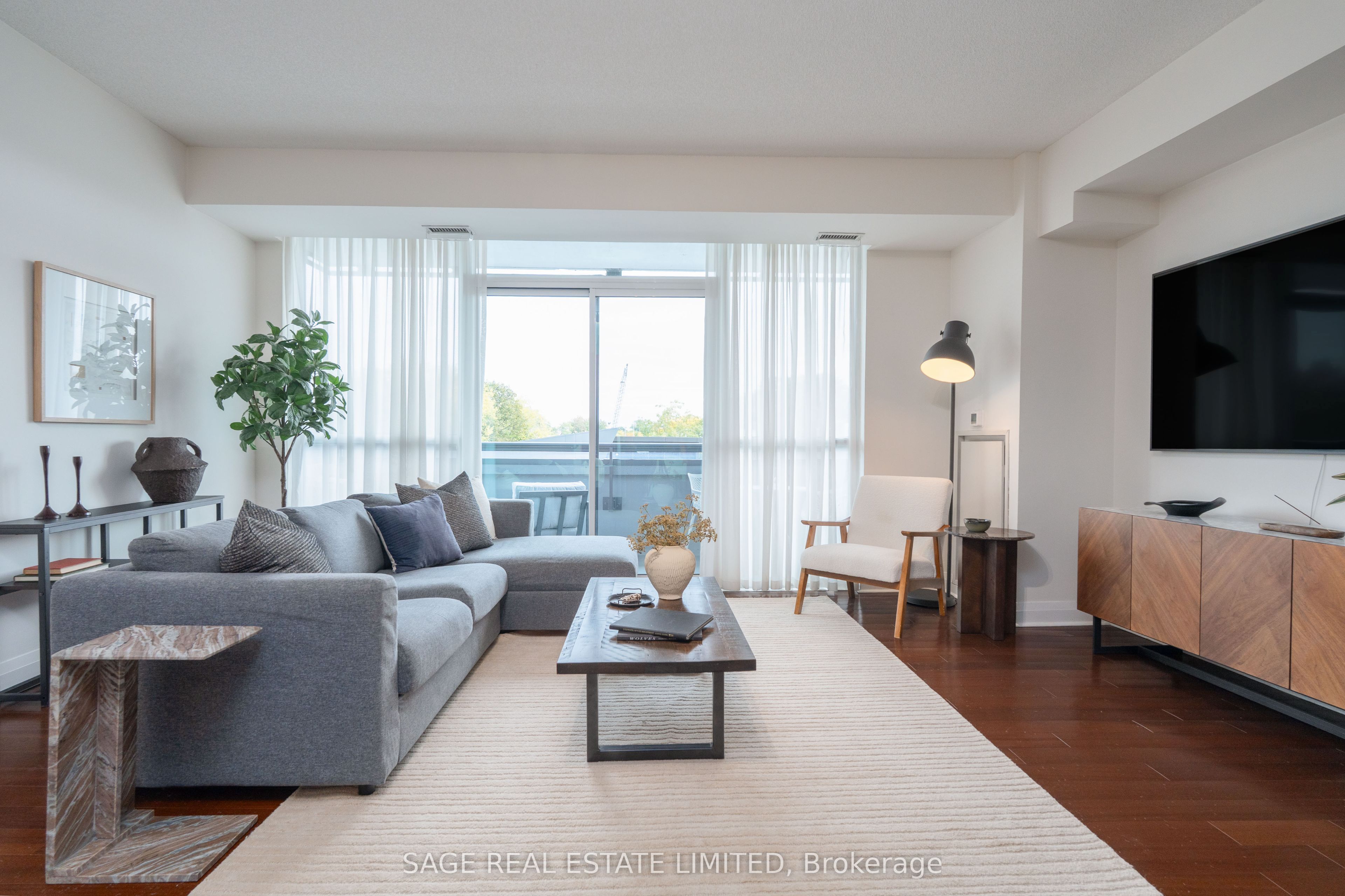 1 Hurontario Street 202 Property Photo 1