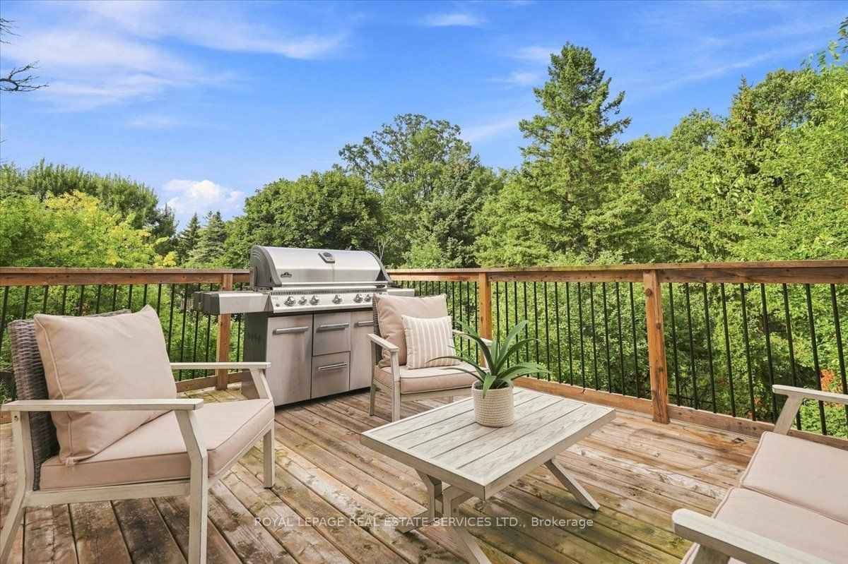 1199 Leewood Drive Property Photo 12