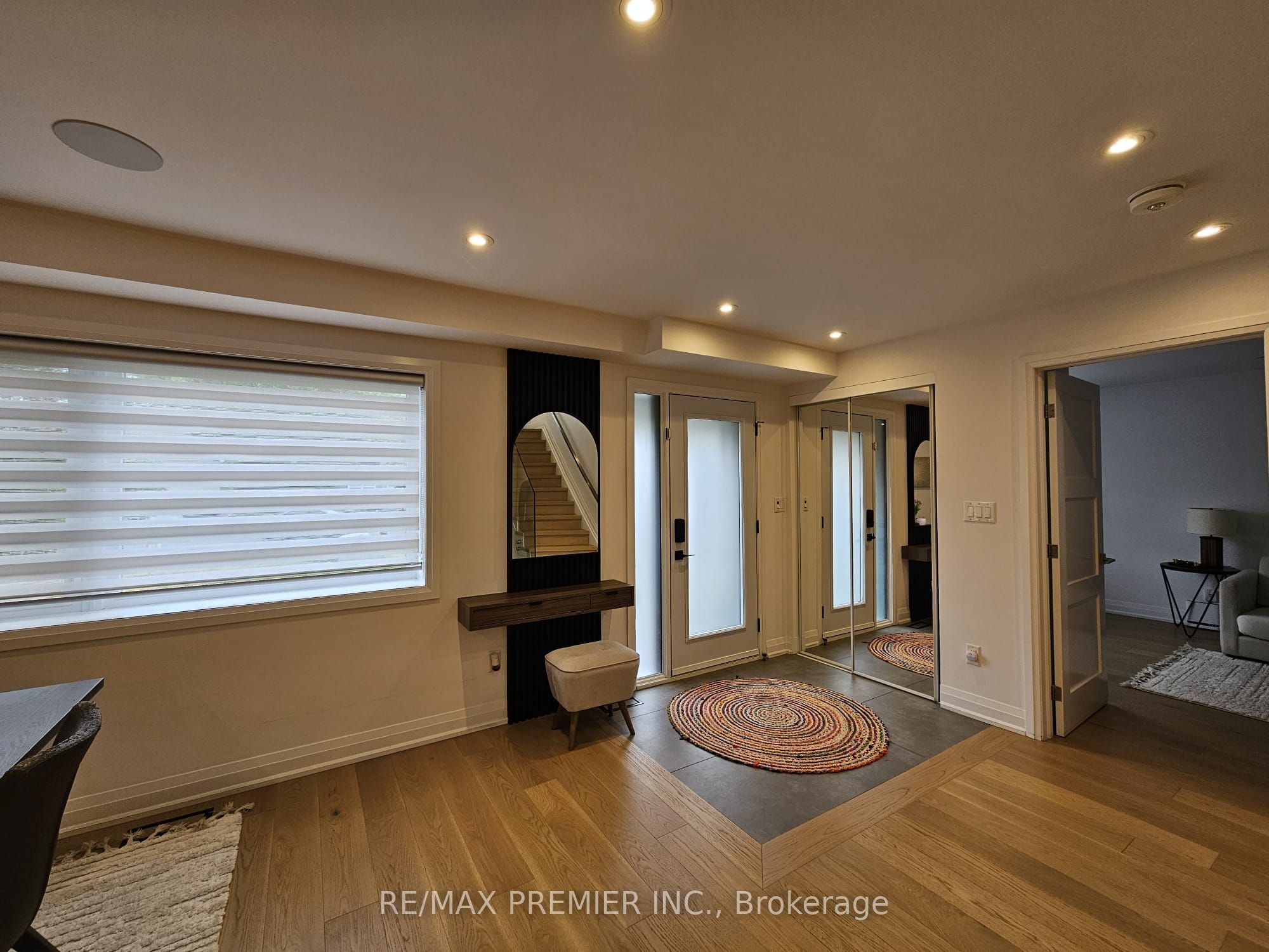 11 Edison Circle Property Photo 4