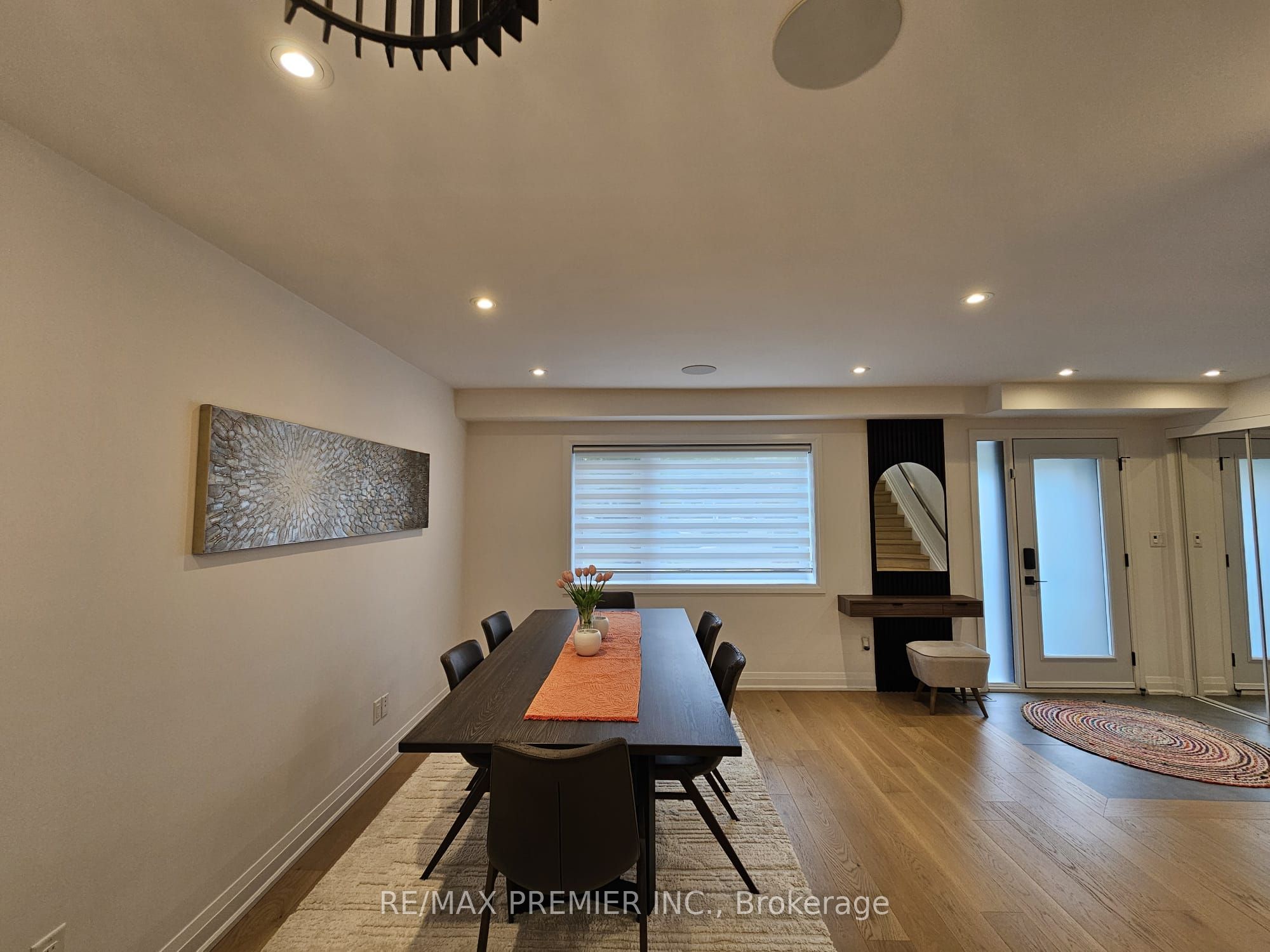 11 Edison Circle Property Photo 5