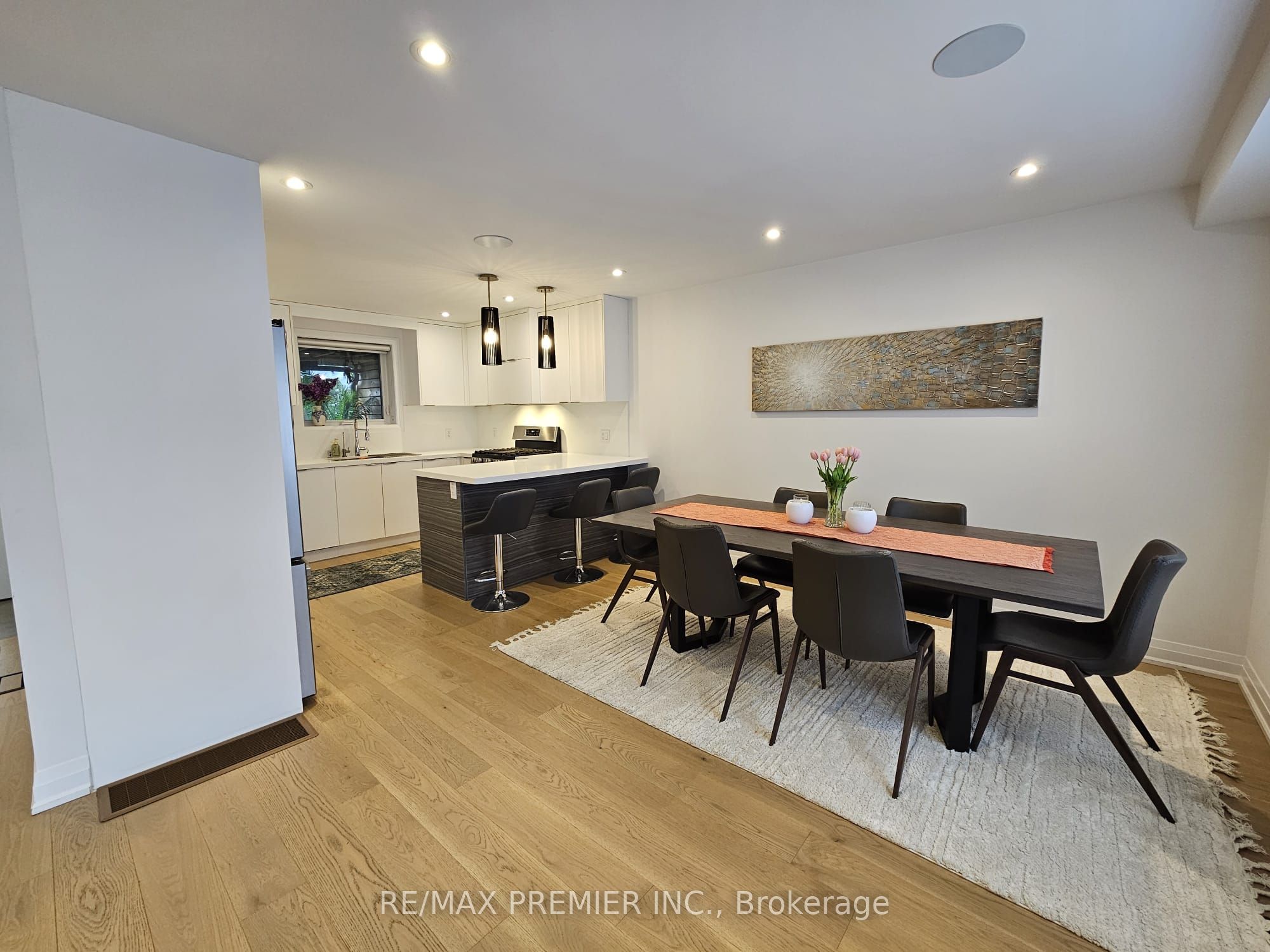 11 Edison Circle Property Photo 7