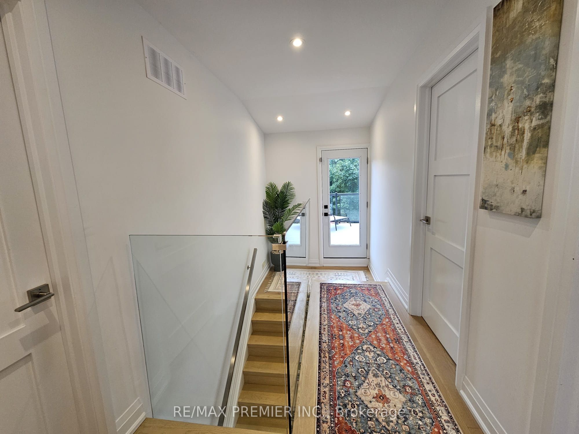 11 Edison Circle Property Photo 16