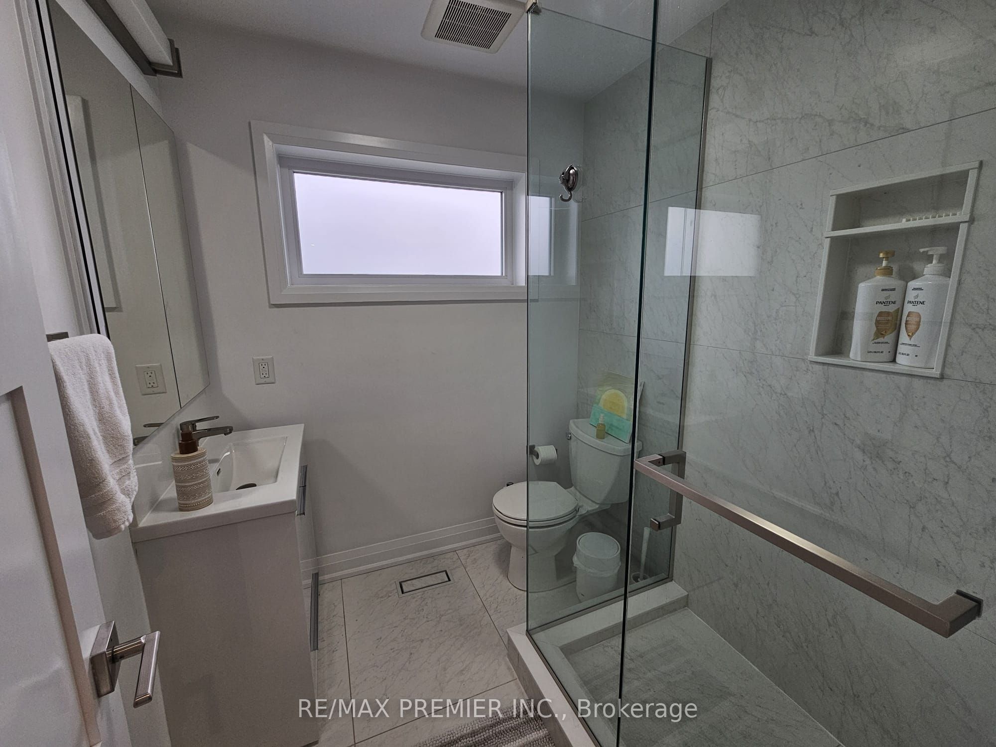 11 Edison Circle Property Photo 20