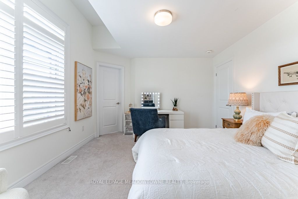 461 Parent Place Property Photo 24
