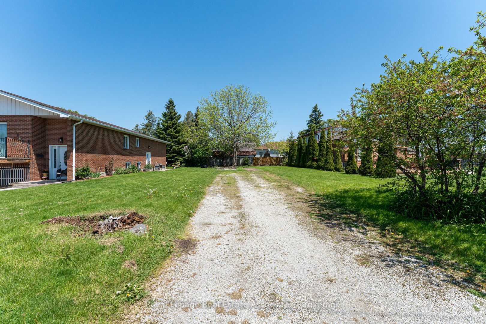 1067 Alexandra Avenue Property Photo 11