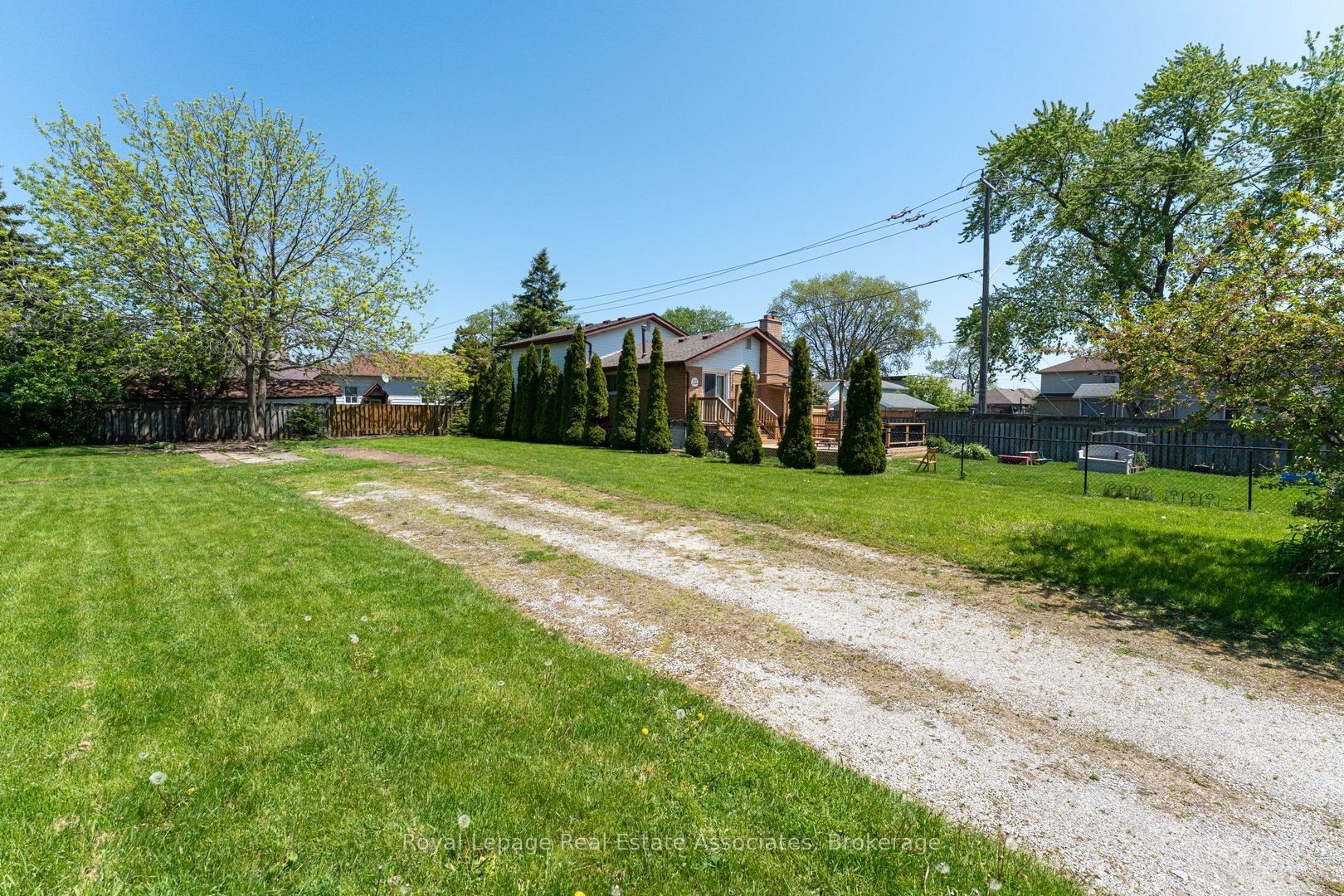 1067 Alexandra Avenue Property Photo 12