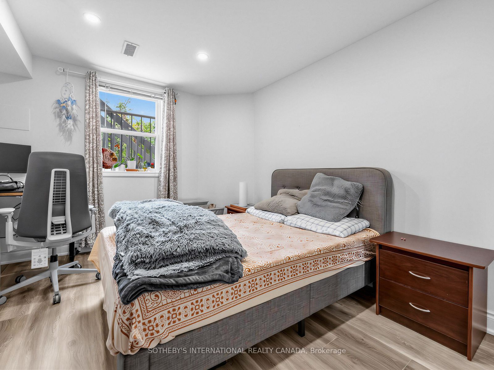 668 Driftcurrent Drive Property Photo 45