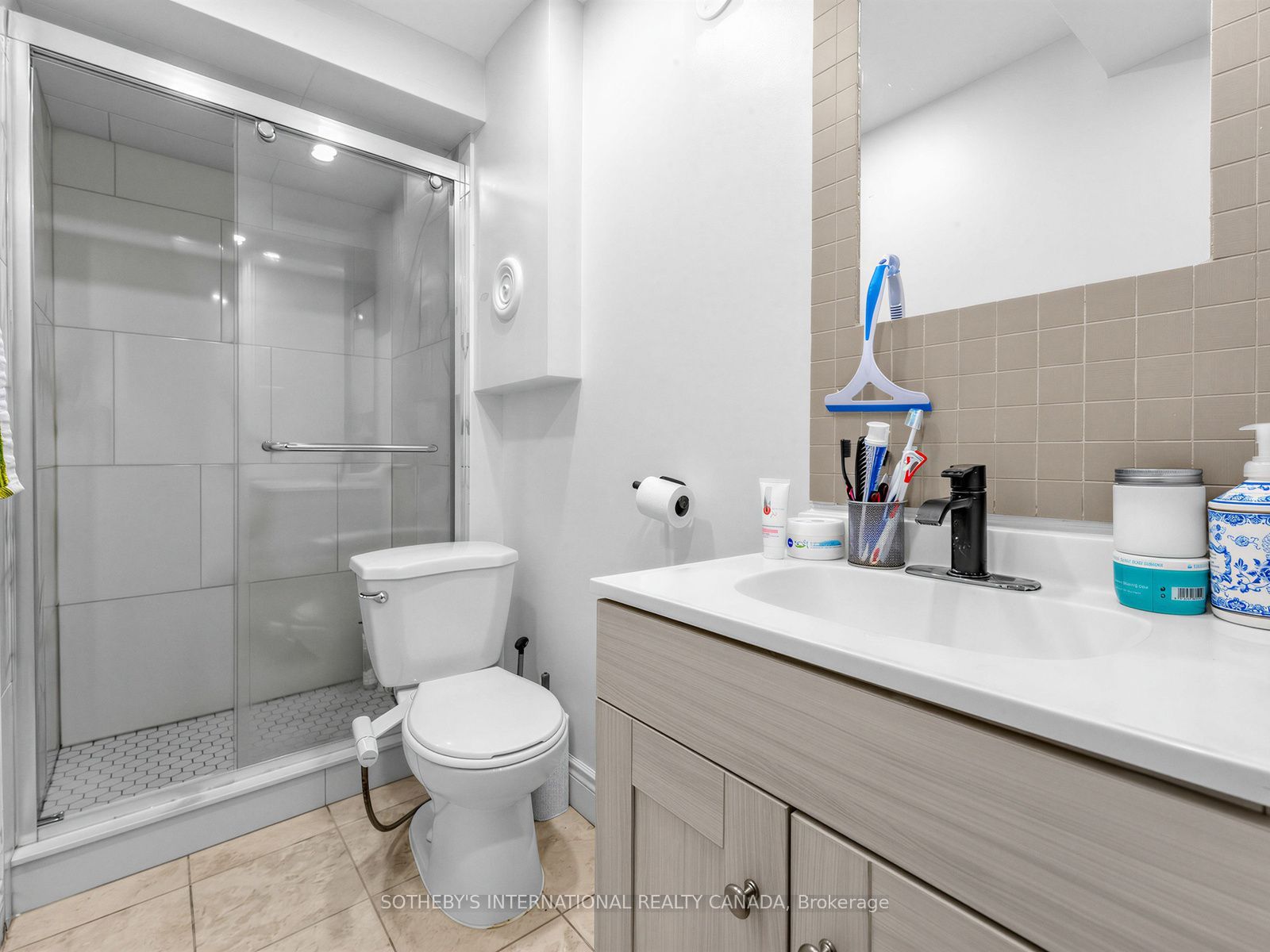 668 Driftcurrent Drive Property Photo 46
