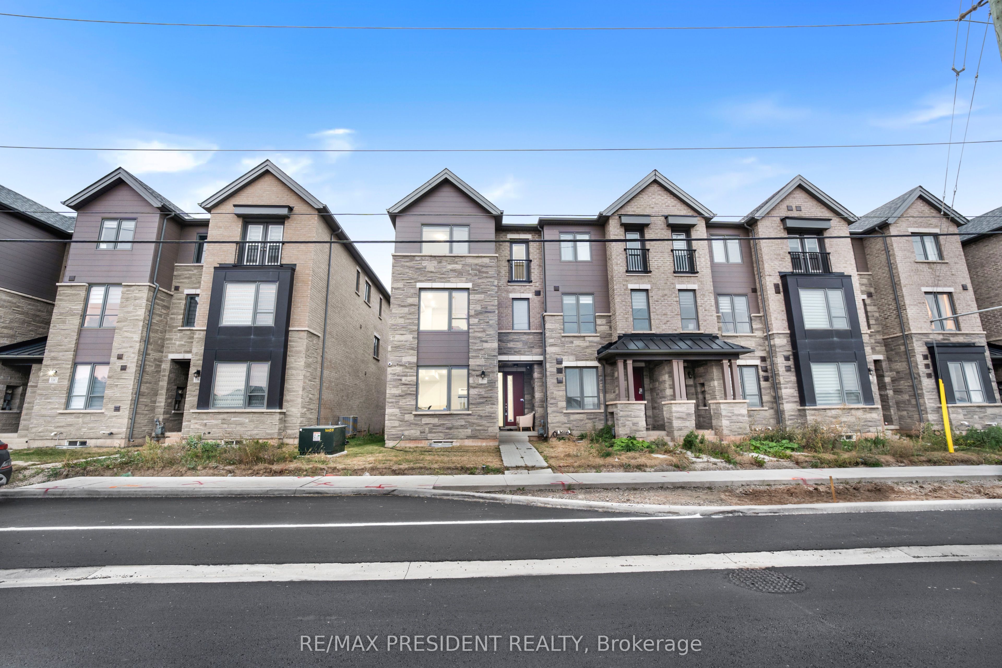 3377 Sixth Line Property Photo 3